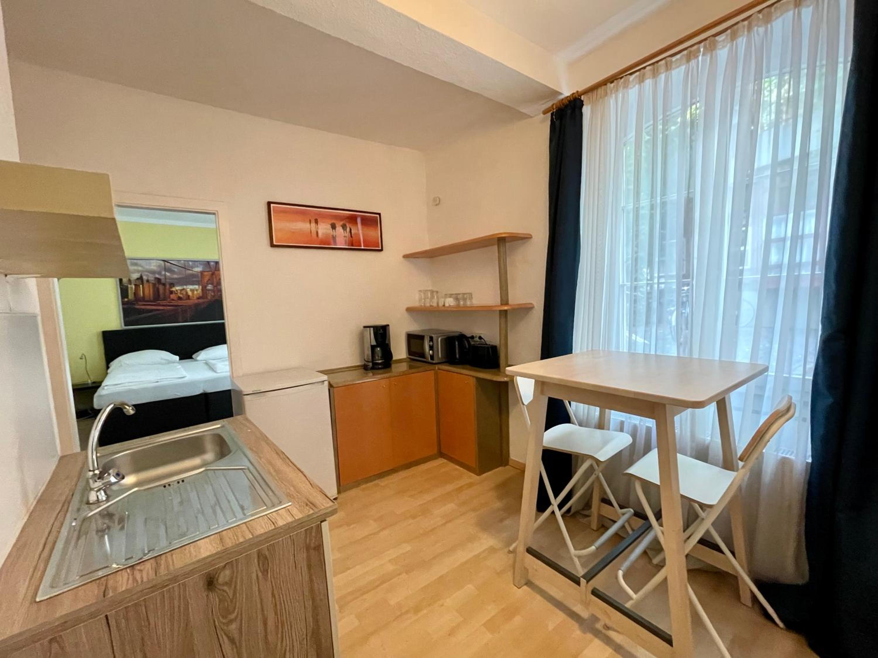 Standard Apartment - Ground Floor without Rhine River View/ Neighboring house - Photo 13