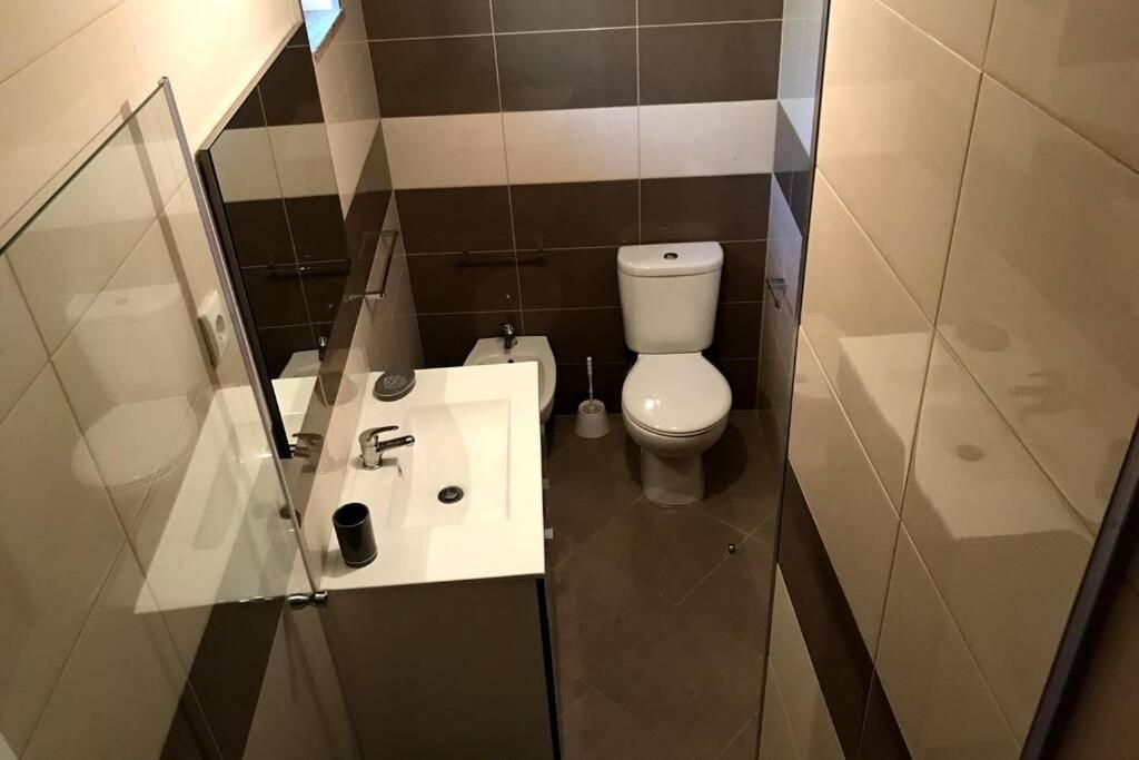 One-Bedroom House - Photo 2