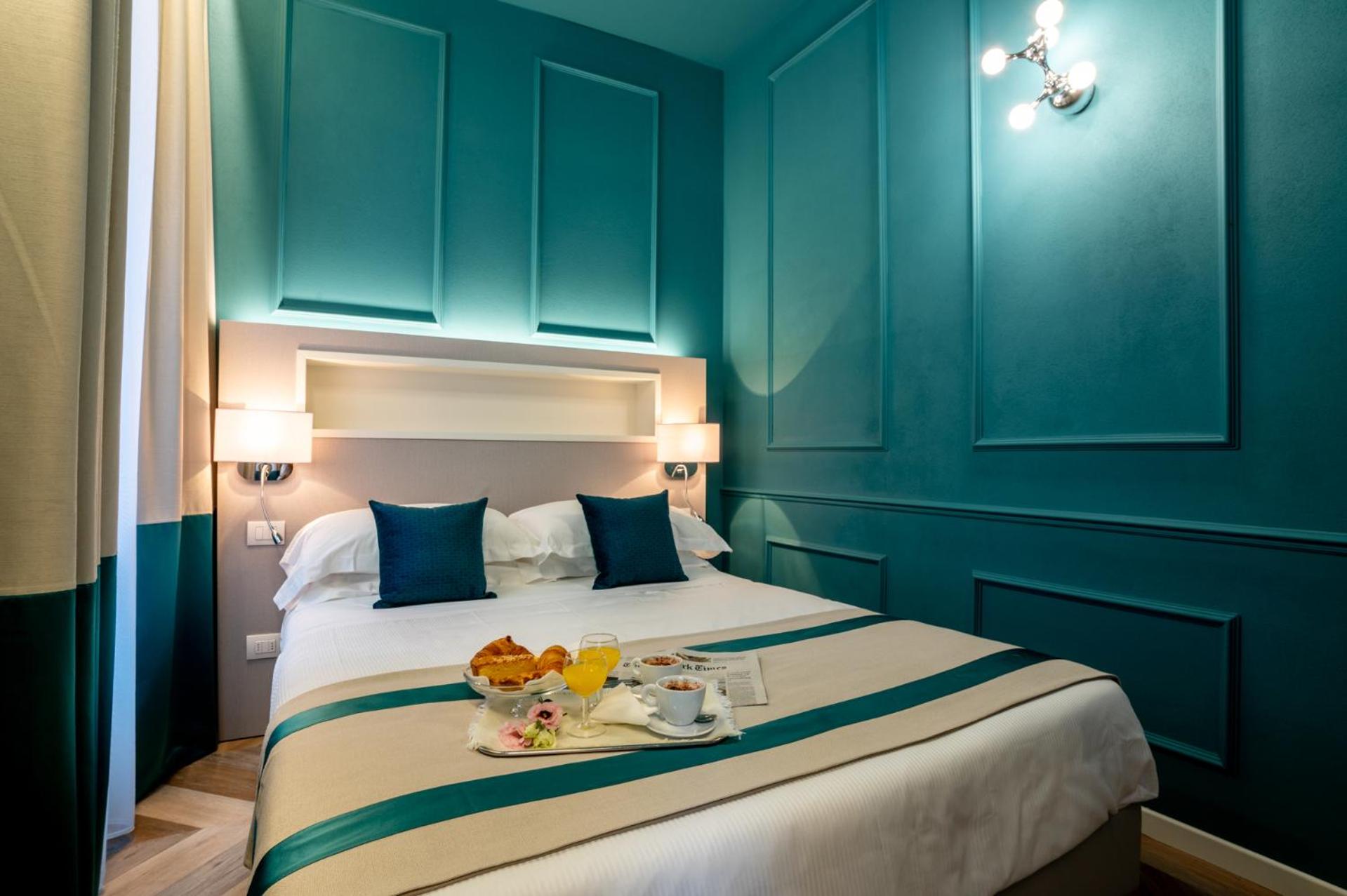 Deluxe Double or Twin Room - Photo 3