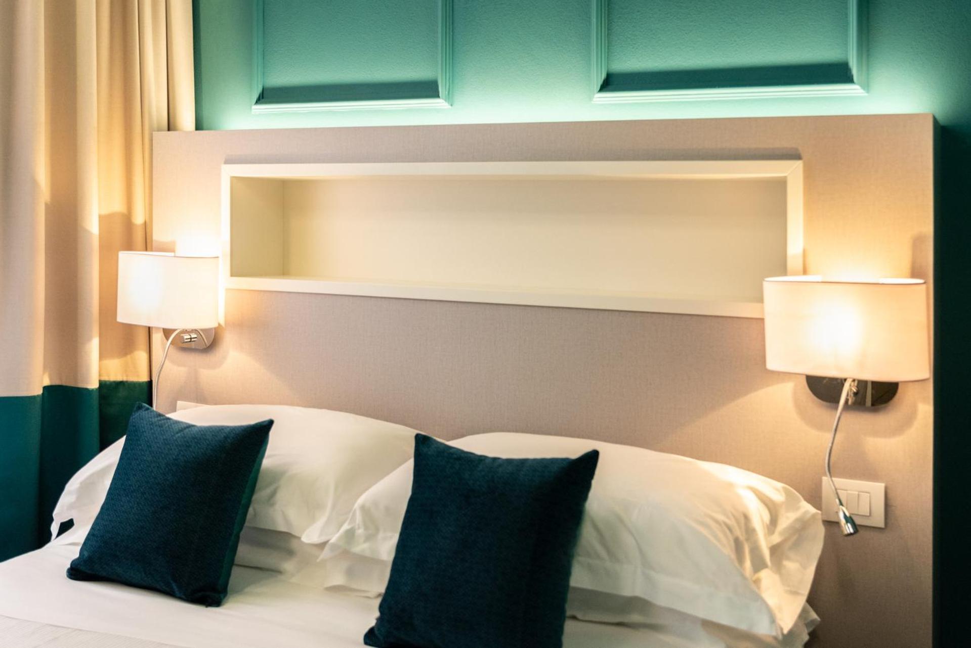 Deluxe Double or Twin Room - Photo 20