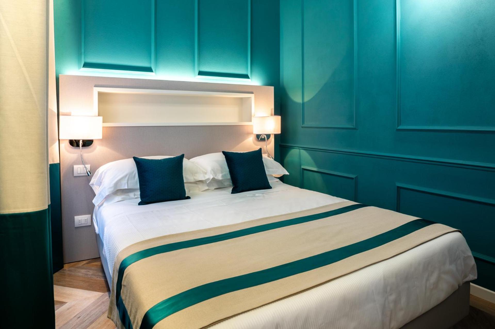 Deluxe Double or Twin Room - Photo 31
