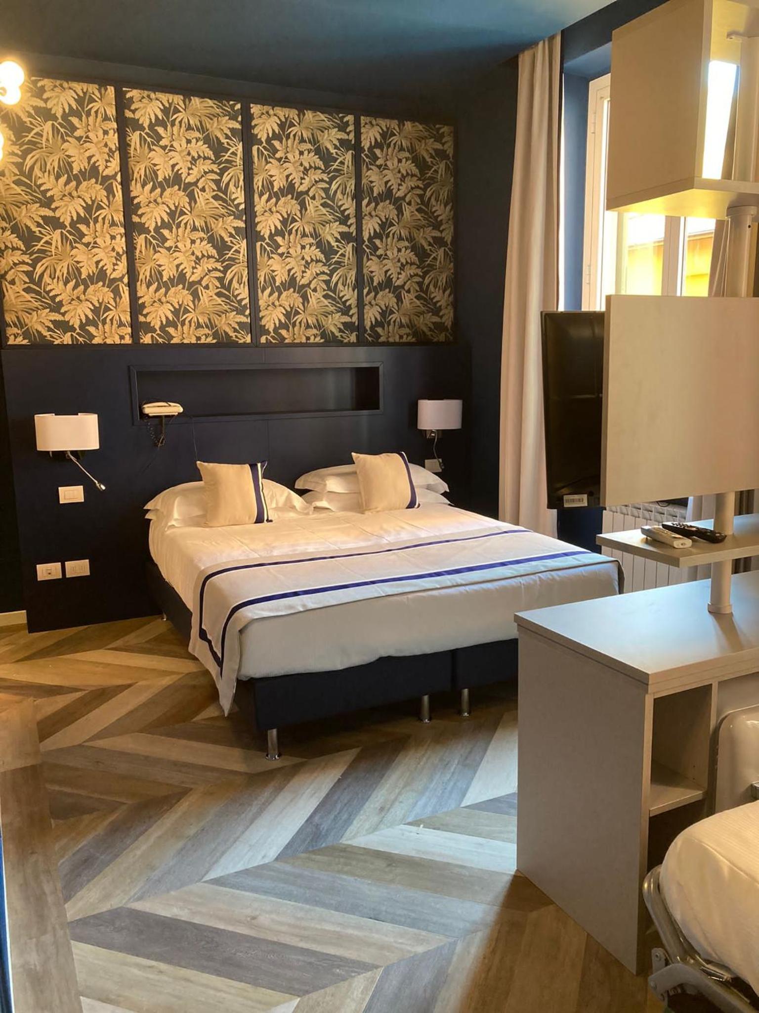 Deluxe Double or Twin Room - Photo 37