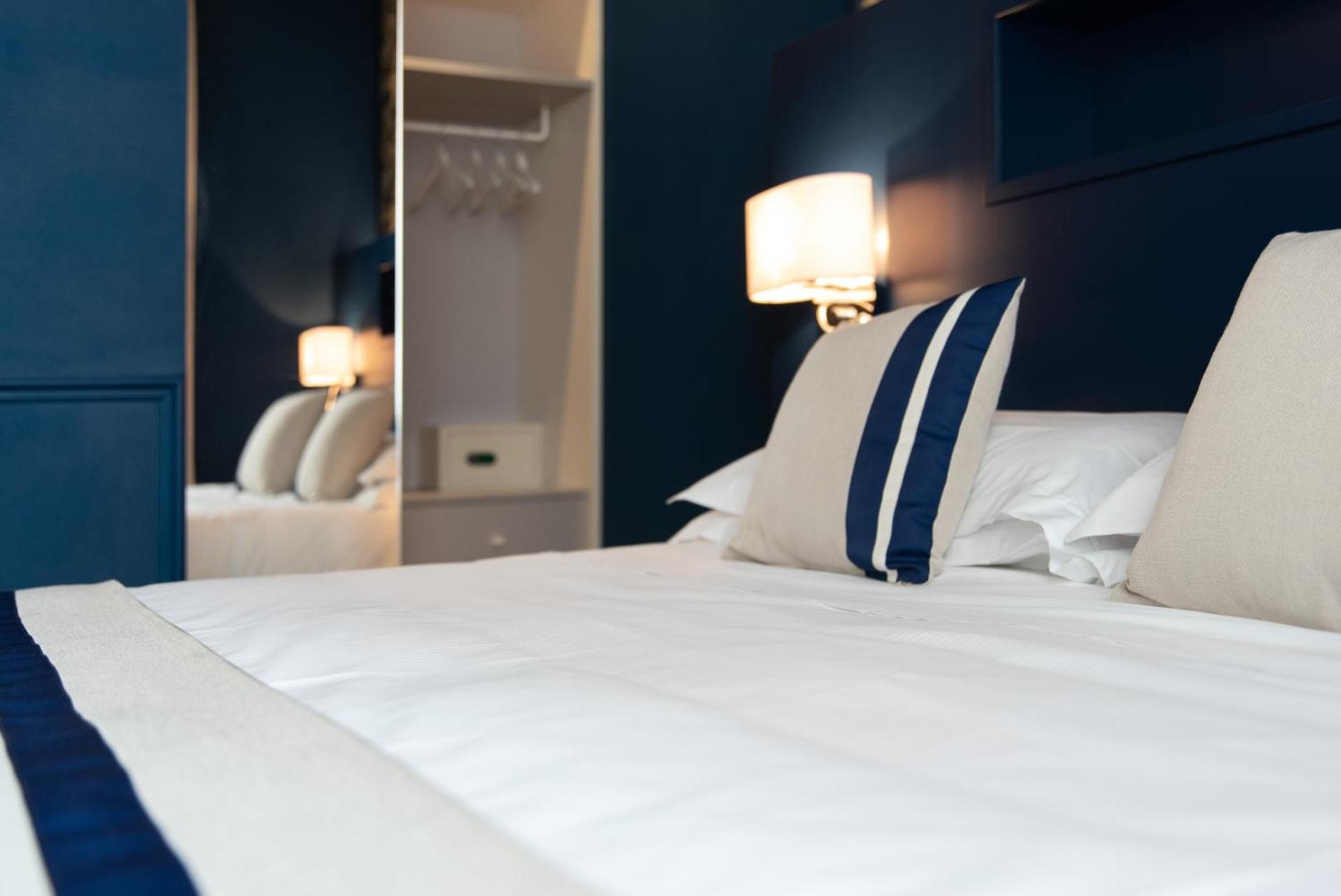 Deluxe Double or Twin Room - Photo 38