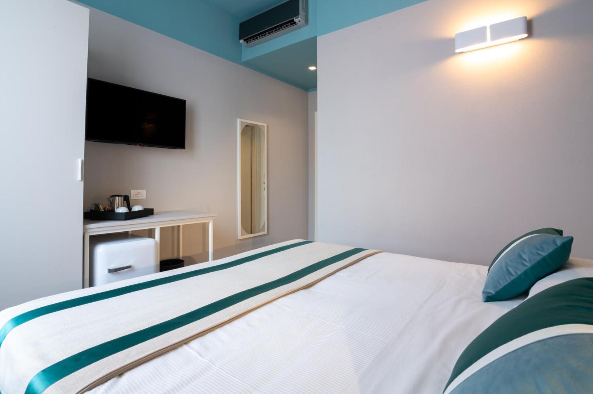 Deluxe Double or Twin Room - Photo 63