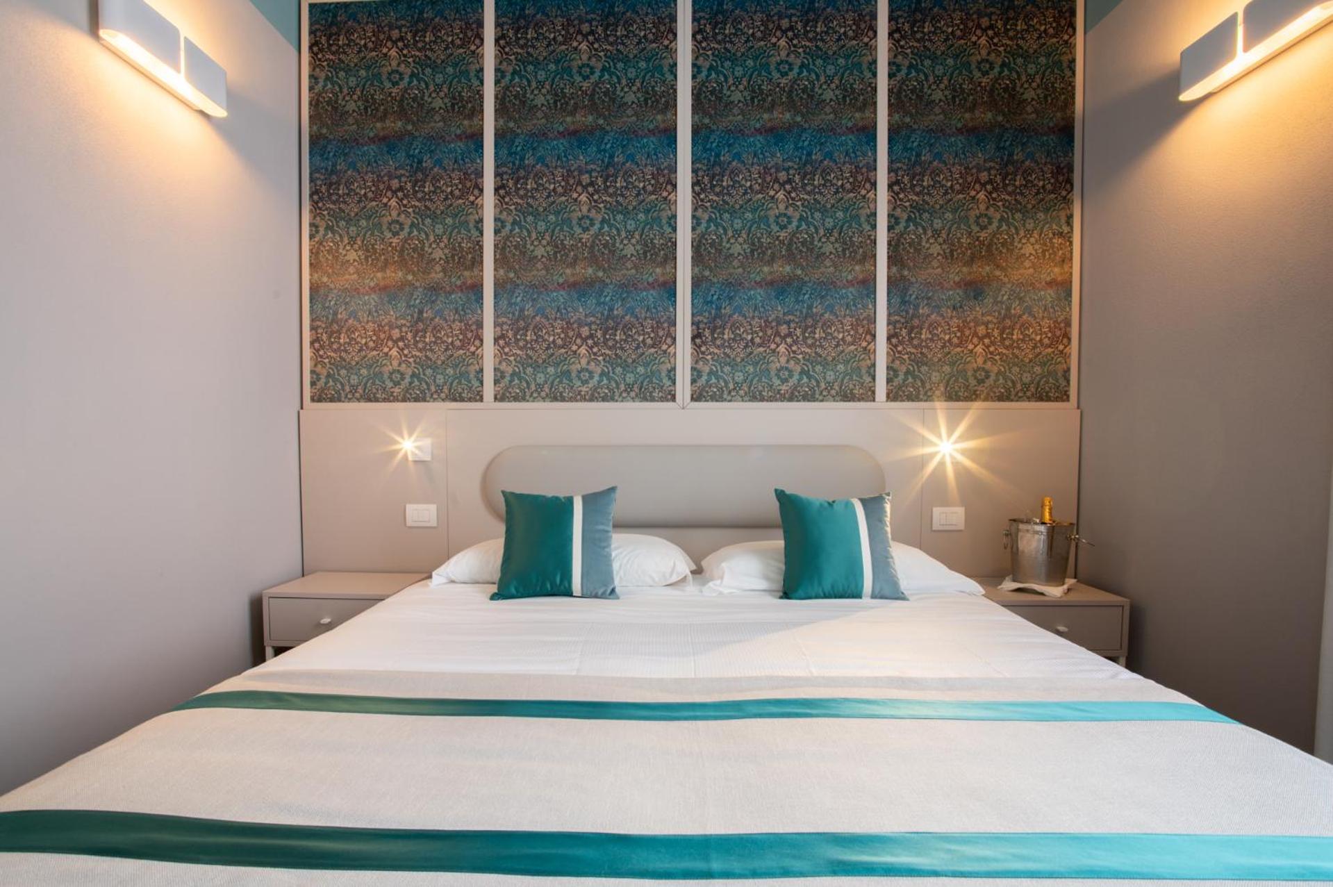 Deluxe Double or Twin Room - Photo 71