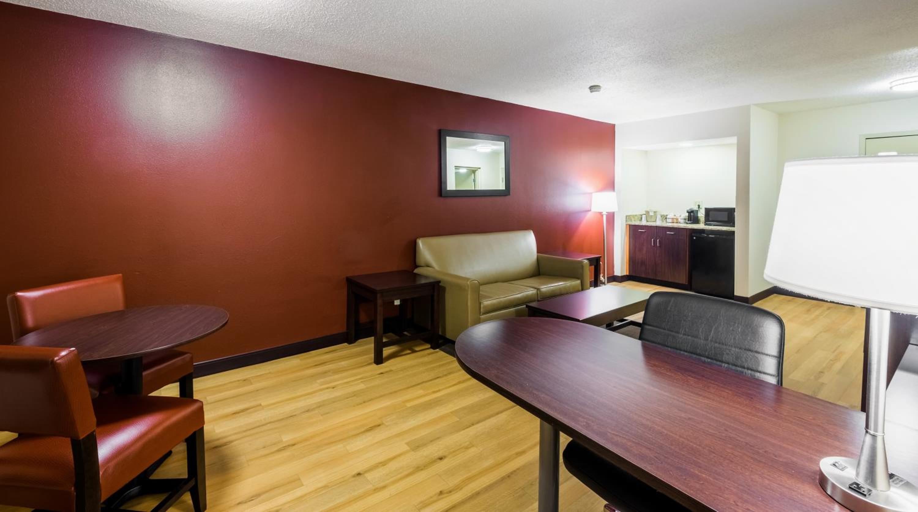 Suite King Room Smoke Free - Photo 2