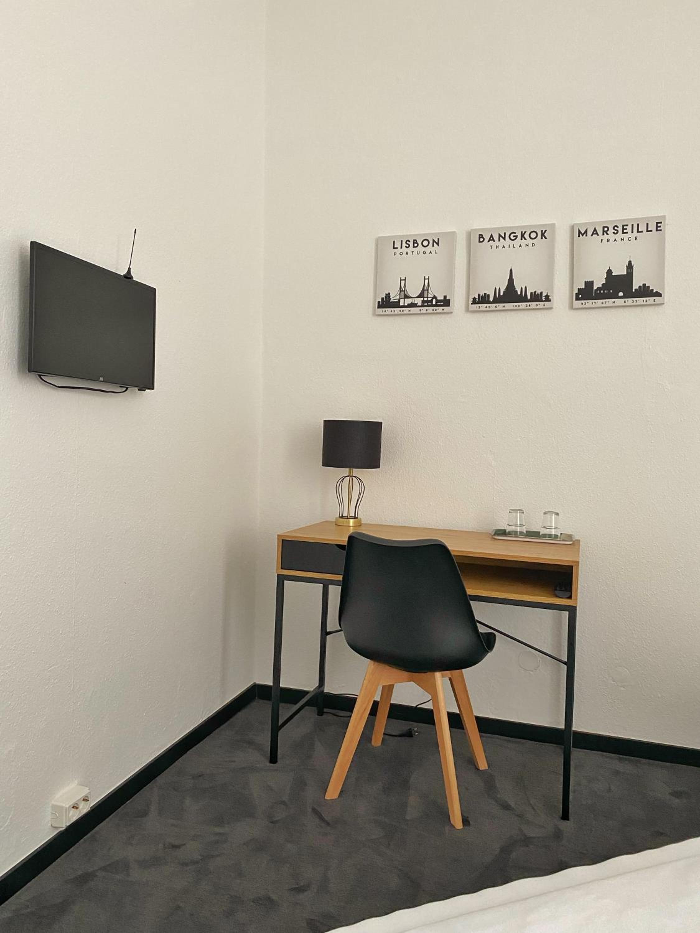 Double Room with Shared Bathroom