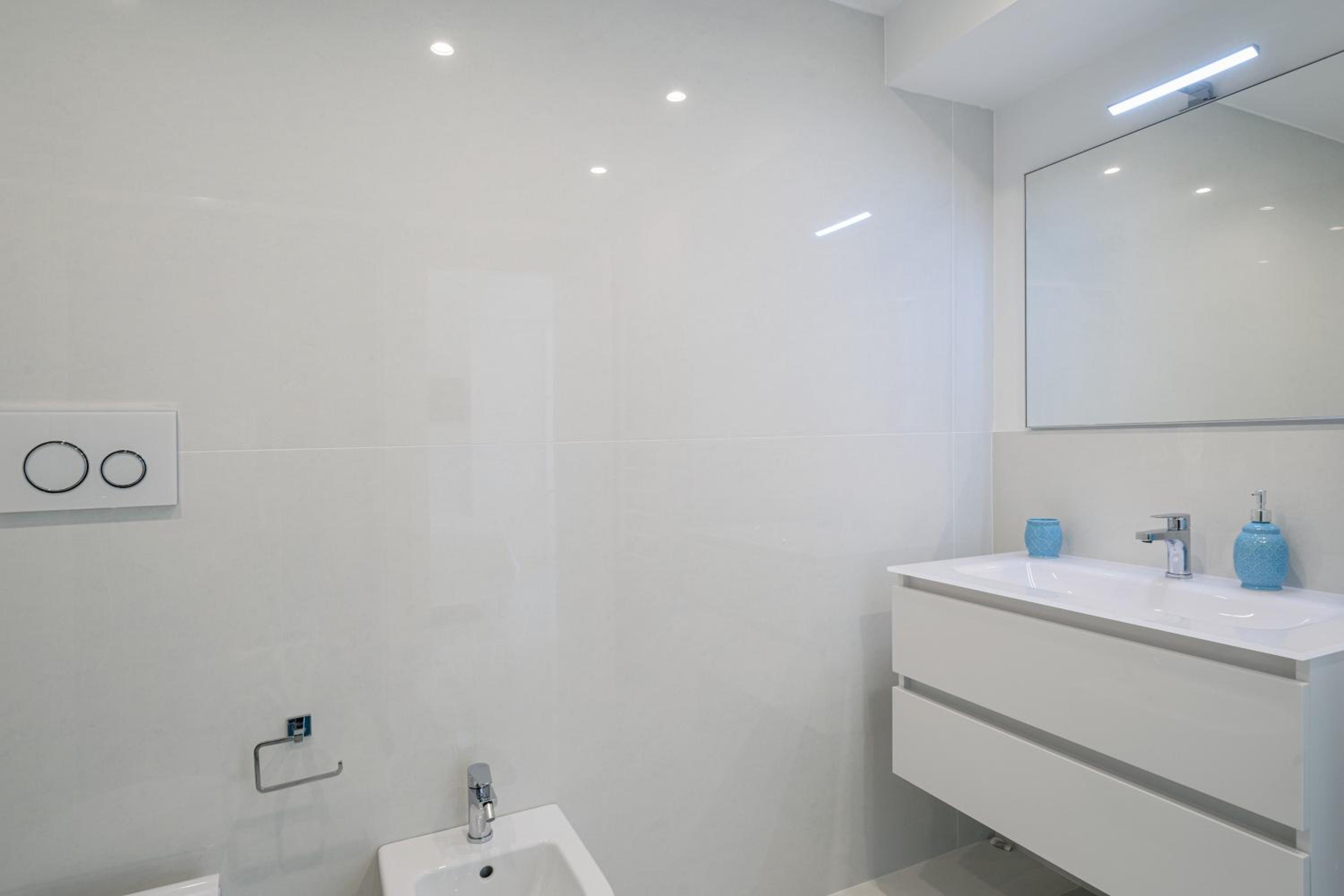 Two-Bedroom House - Photo 39