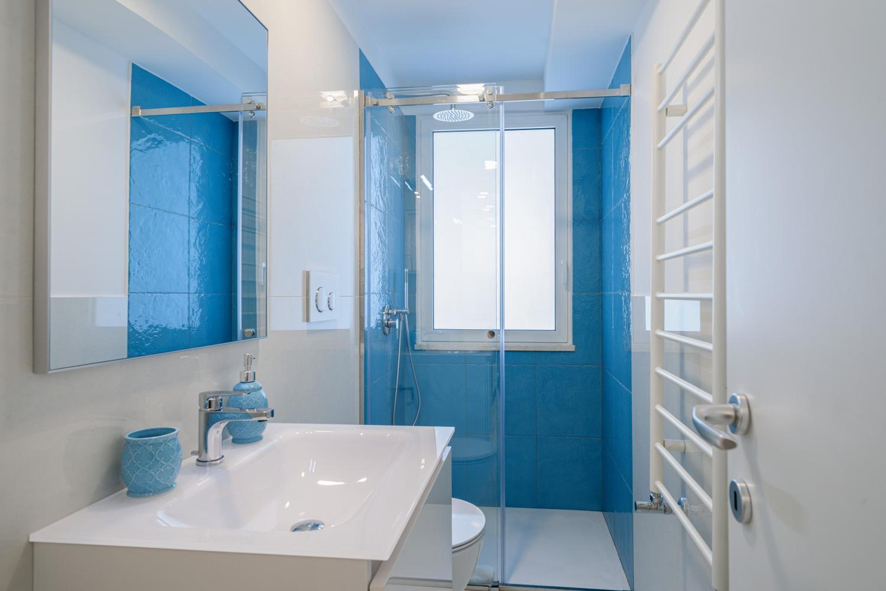 Two-Bedroom House - Photo 24