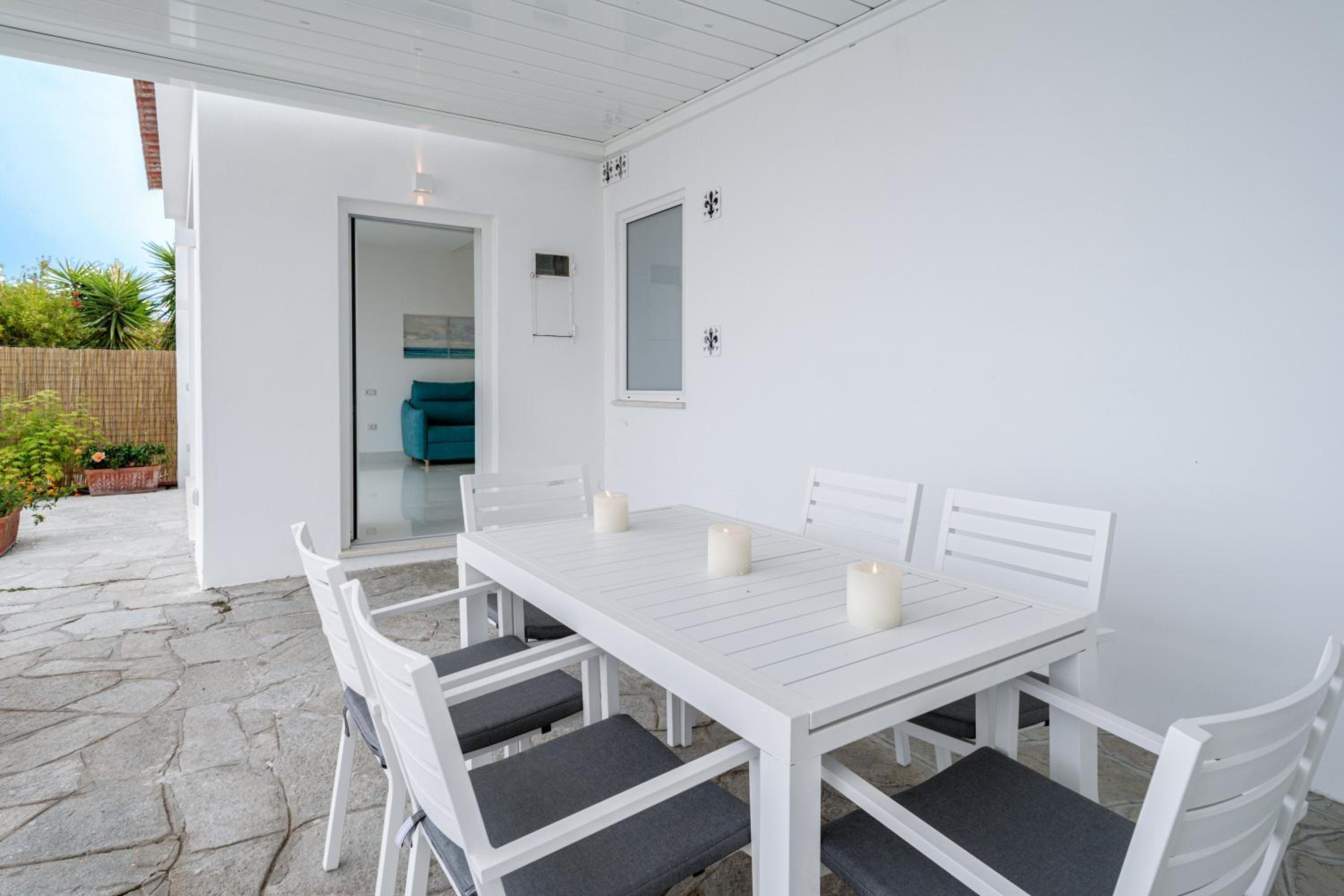 Two-Bedroom House - Photo 18