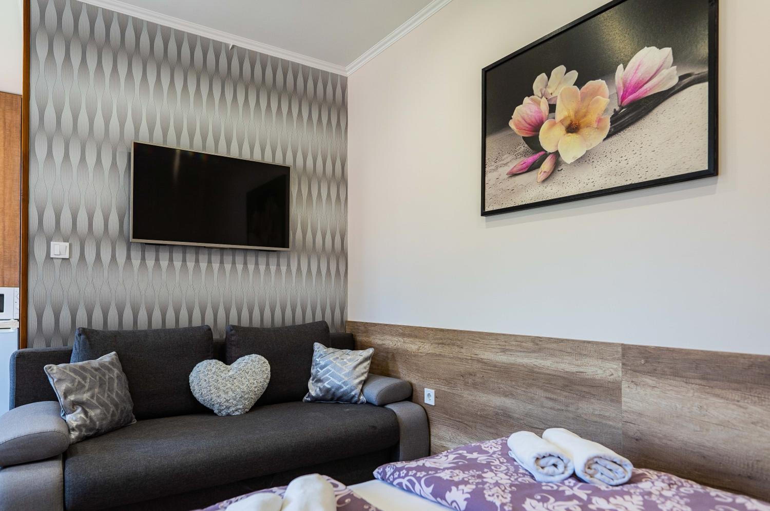 Studio Apartment