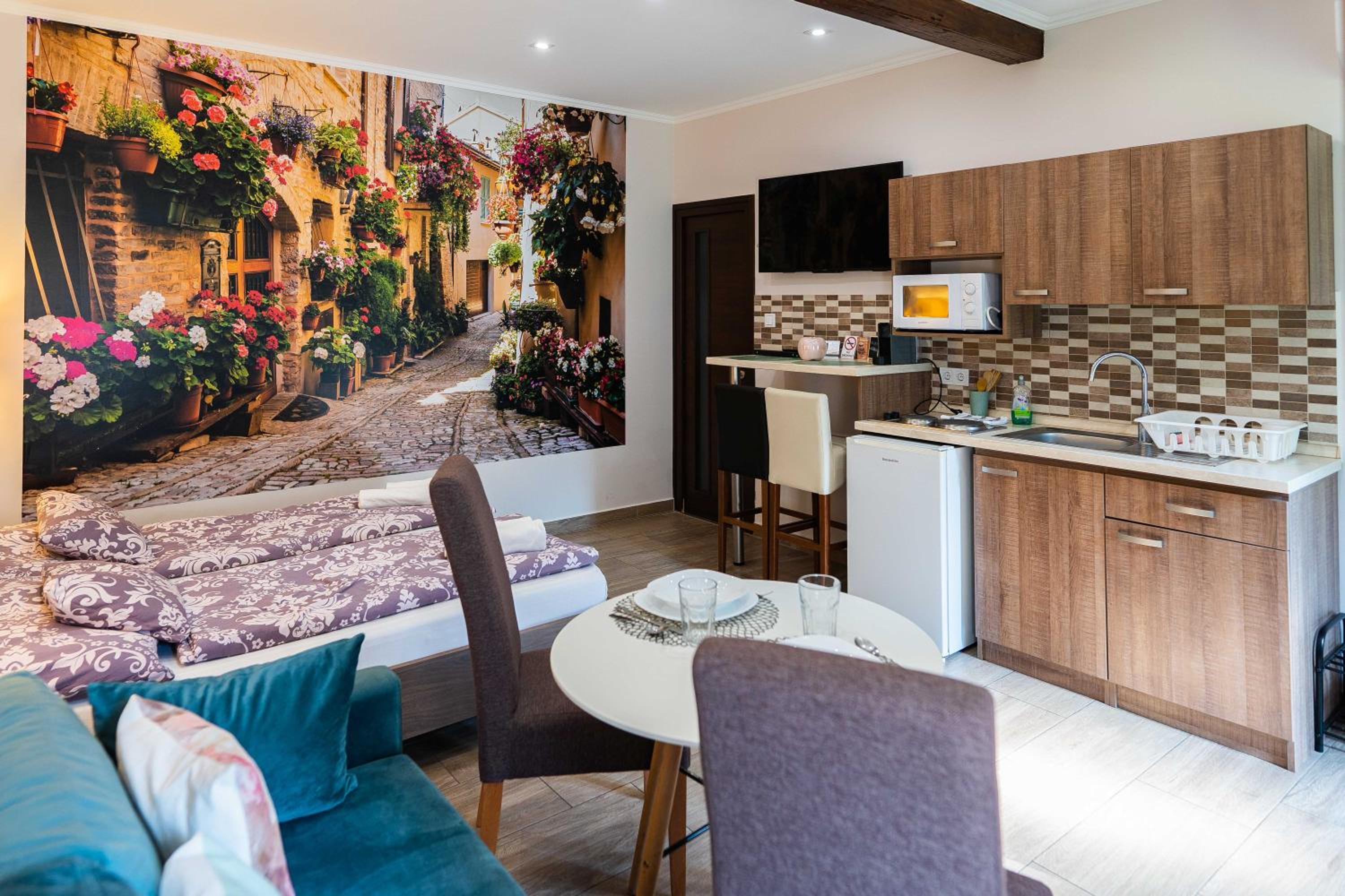 Studio Apartment