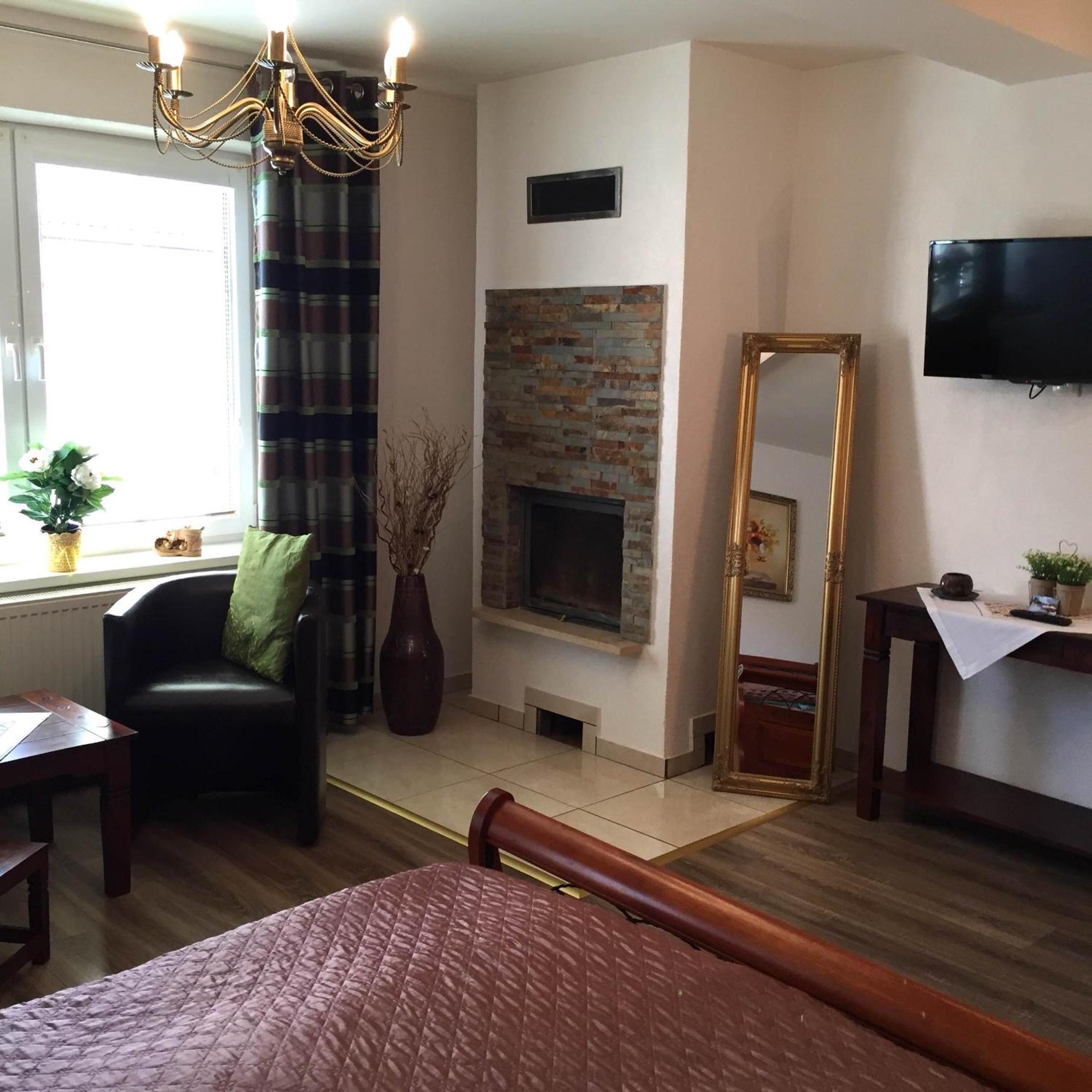 Deluxe Double Room with Shower