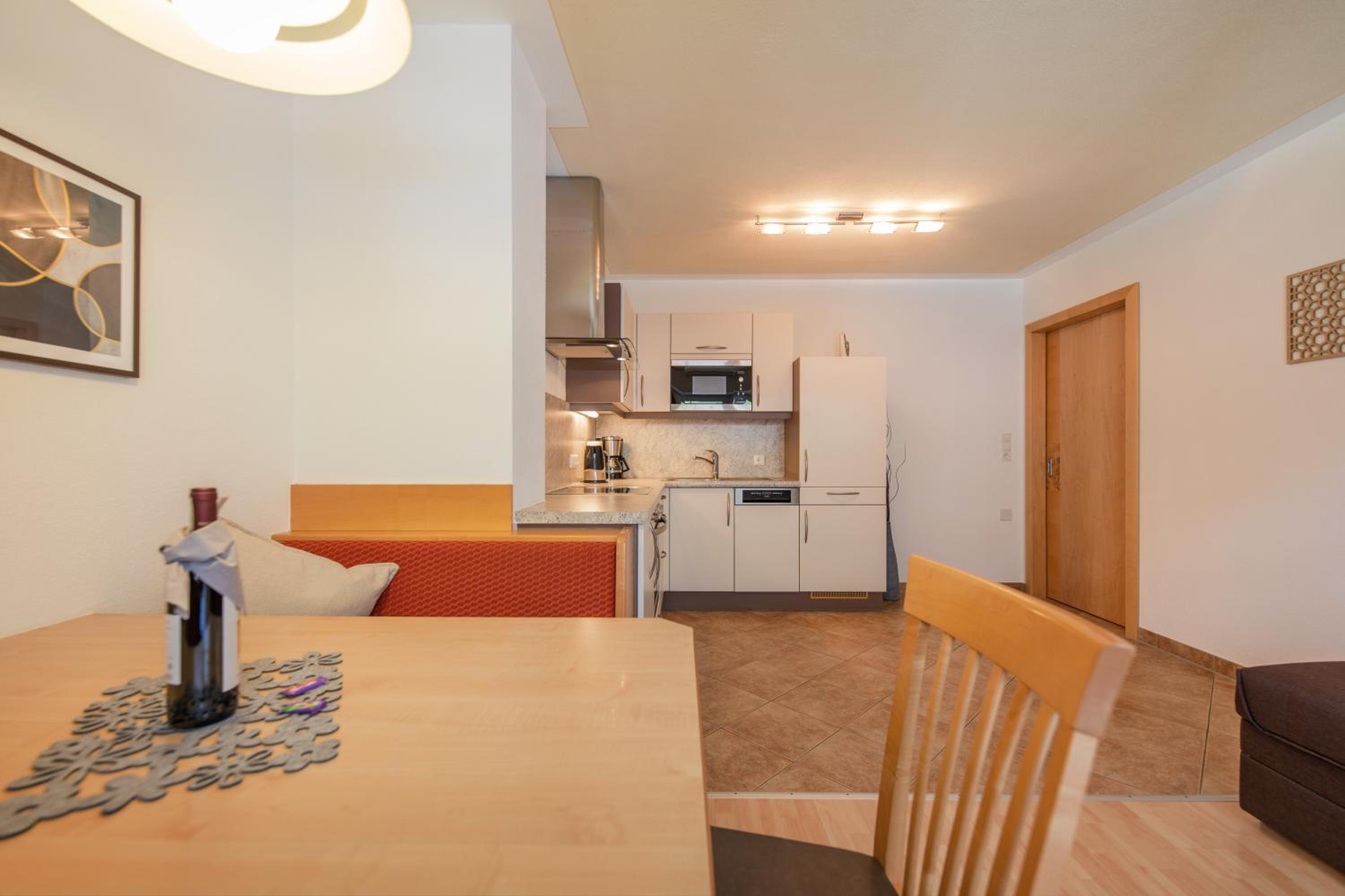 One-Bedroom Apartment with Terrace photo 2