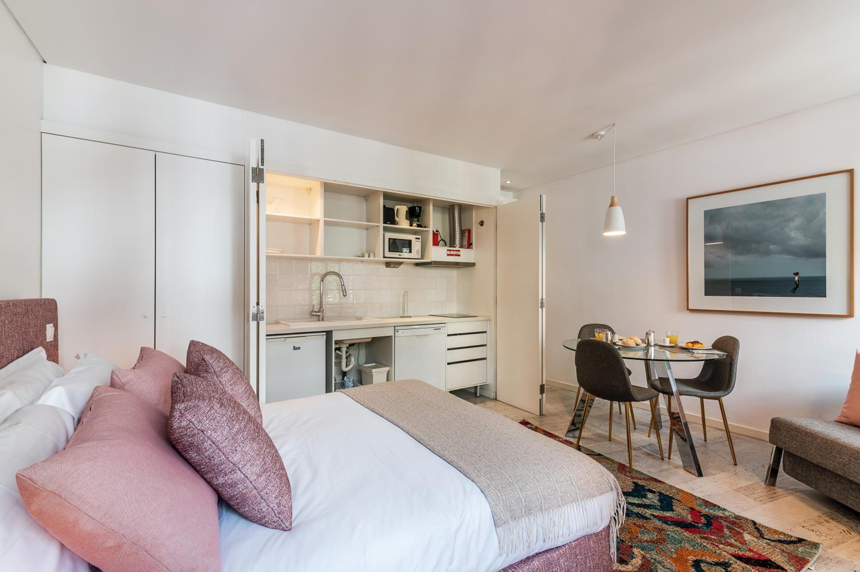 Studio Apartment photo 3
