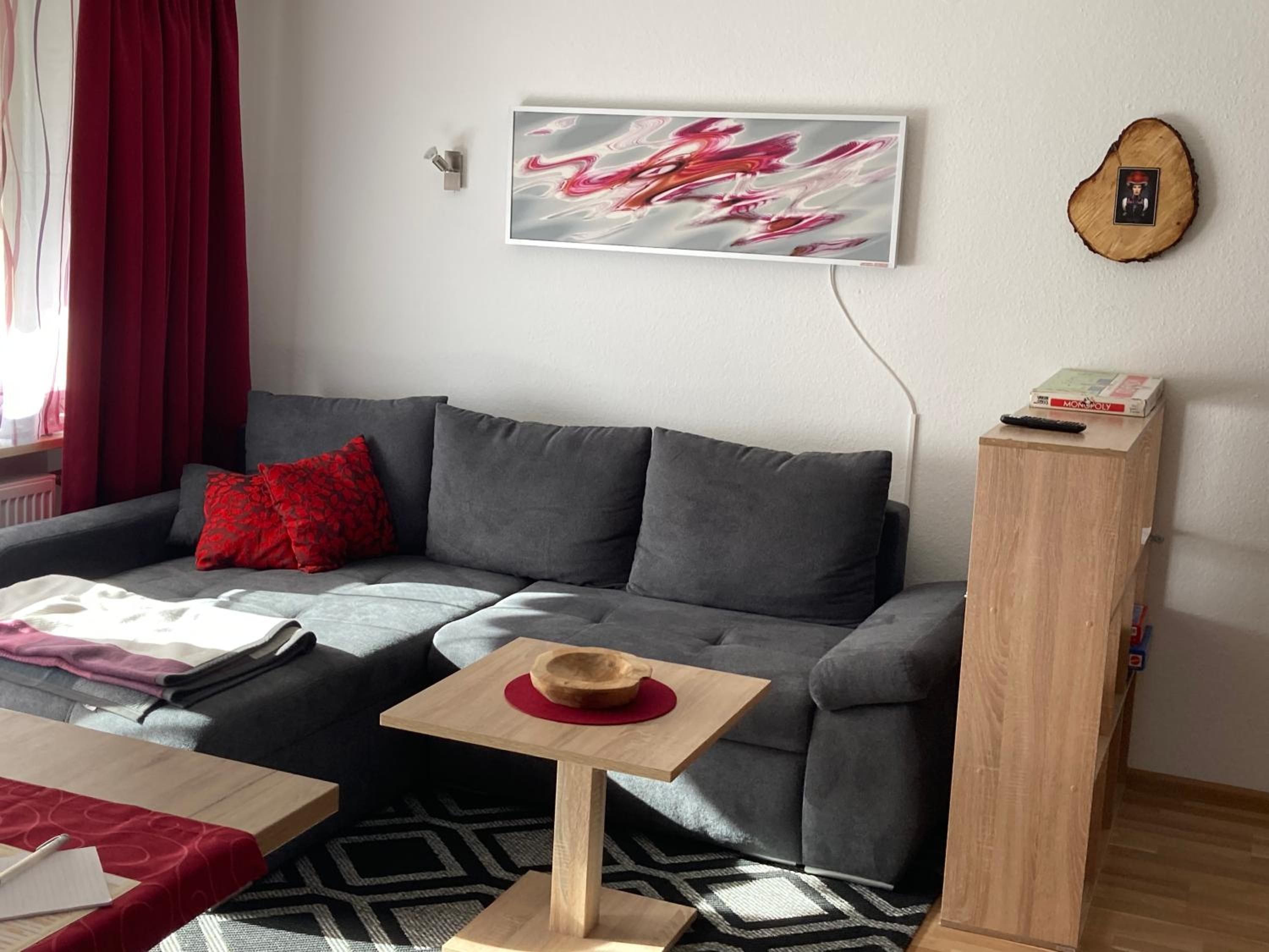 One-Bedroom Apartment photo 1
