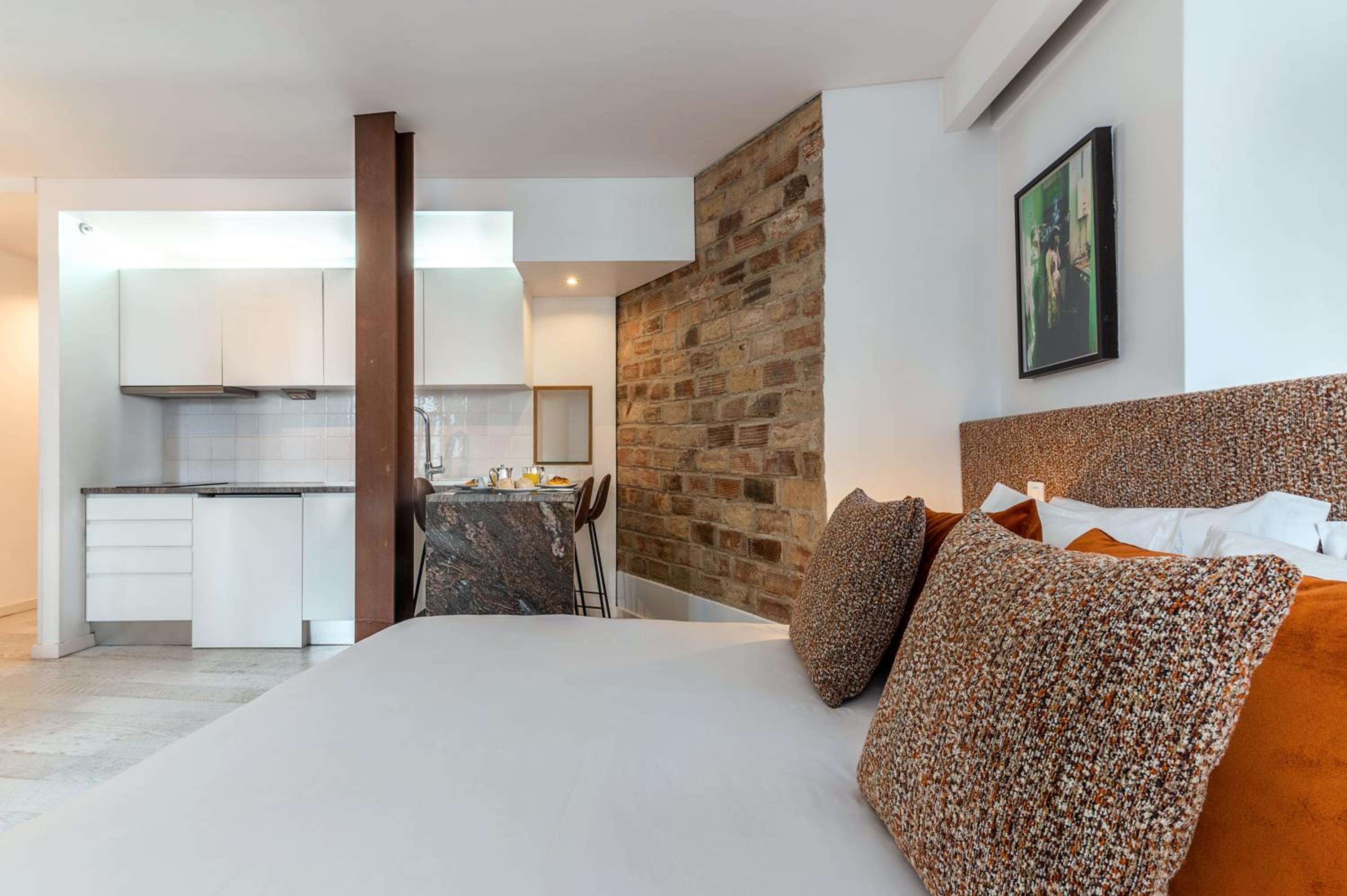 Studio Apartment photo 1