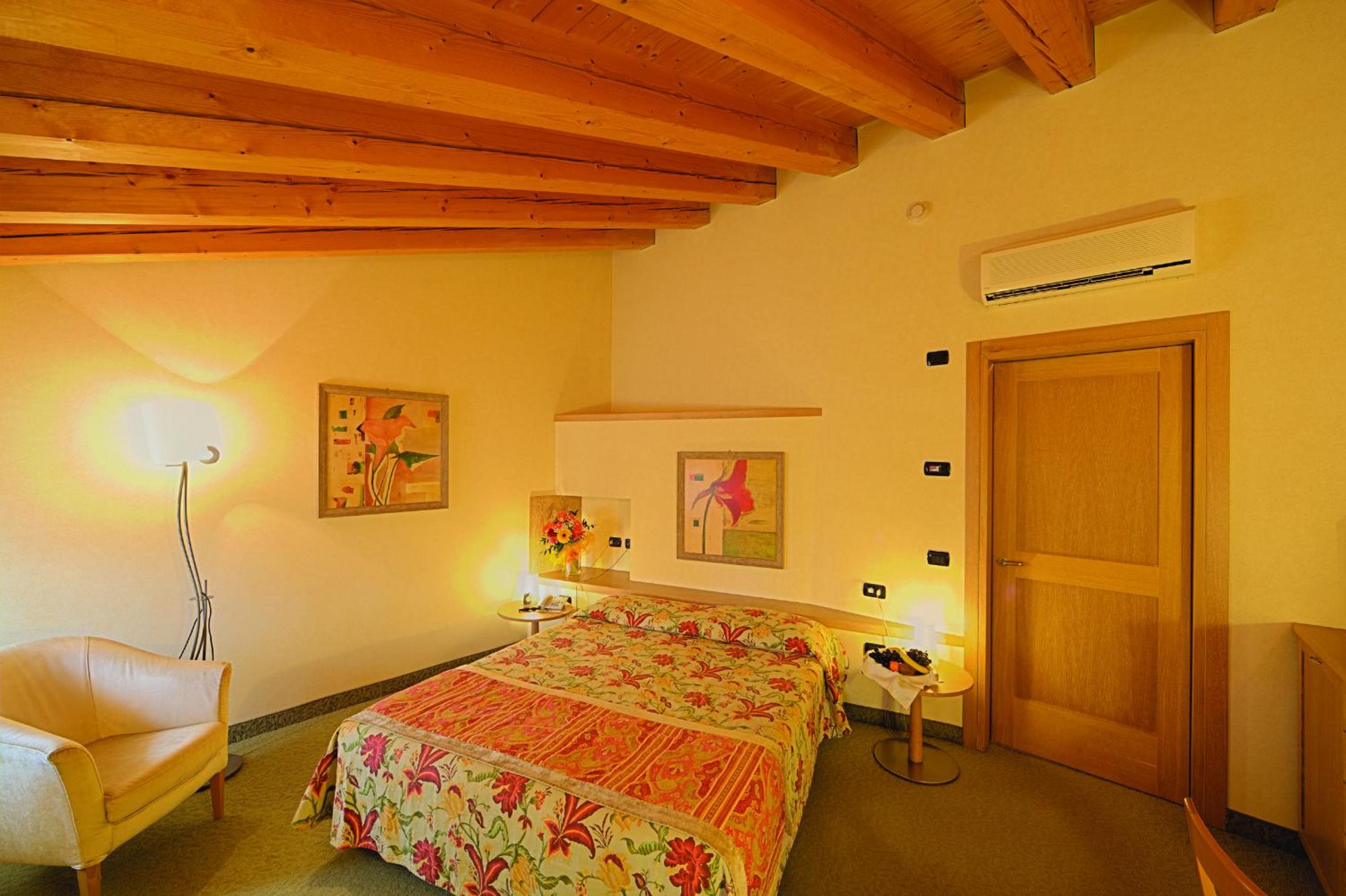 Classic Double Room - Photo 4