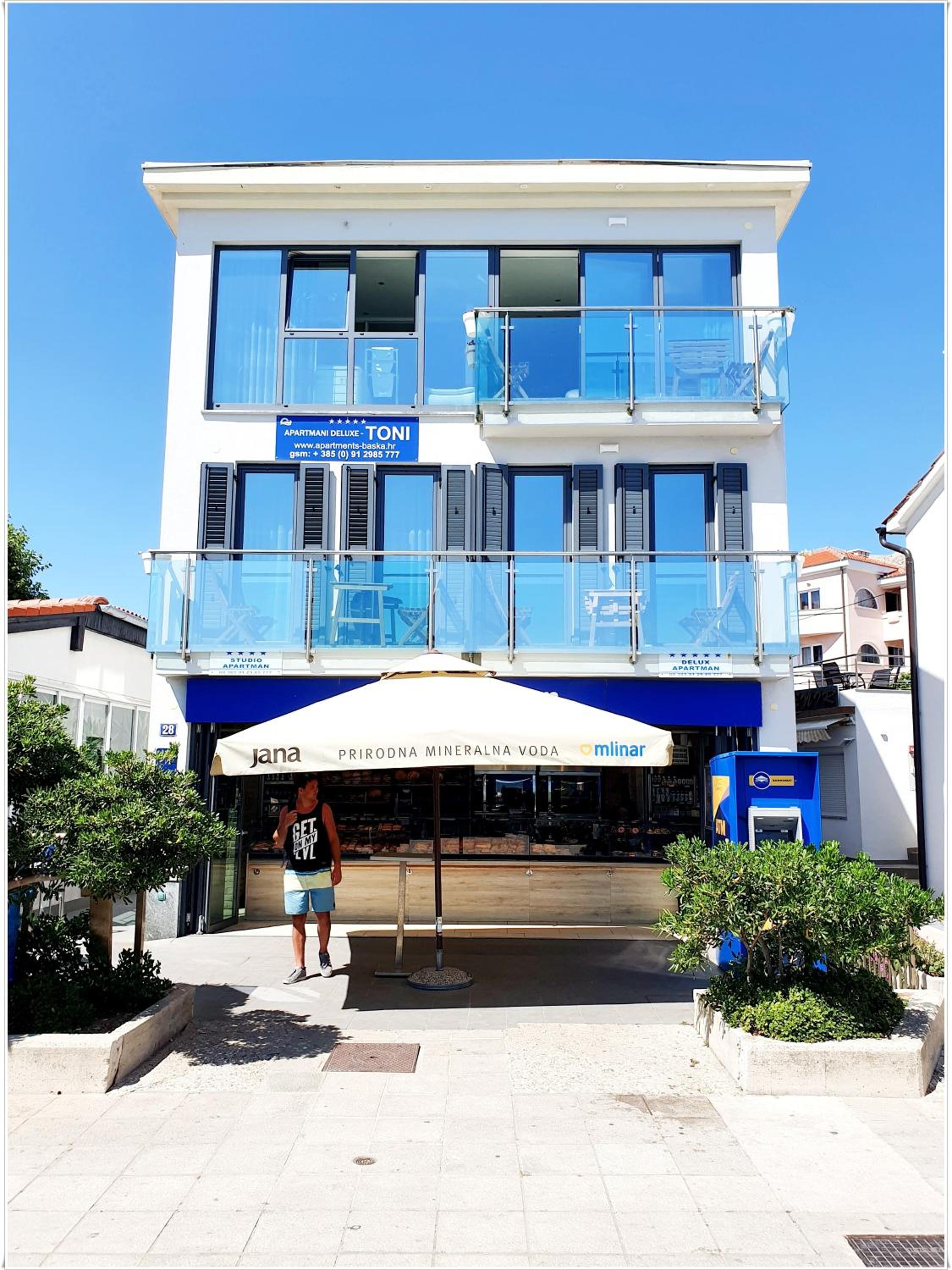 Apartment with Sea View - Photo 39