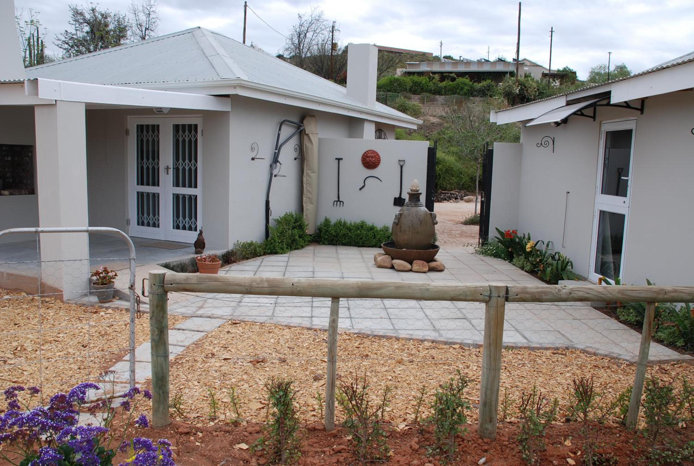 Lucerne Cottage - Photo 2