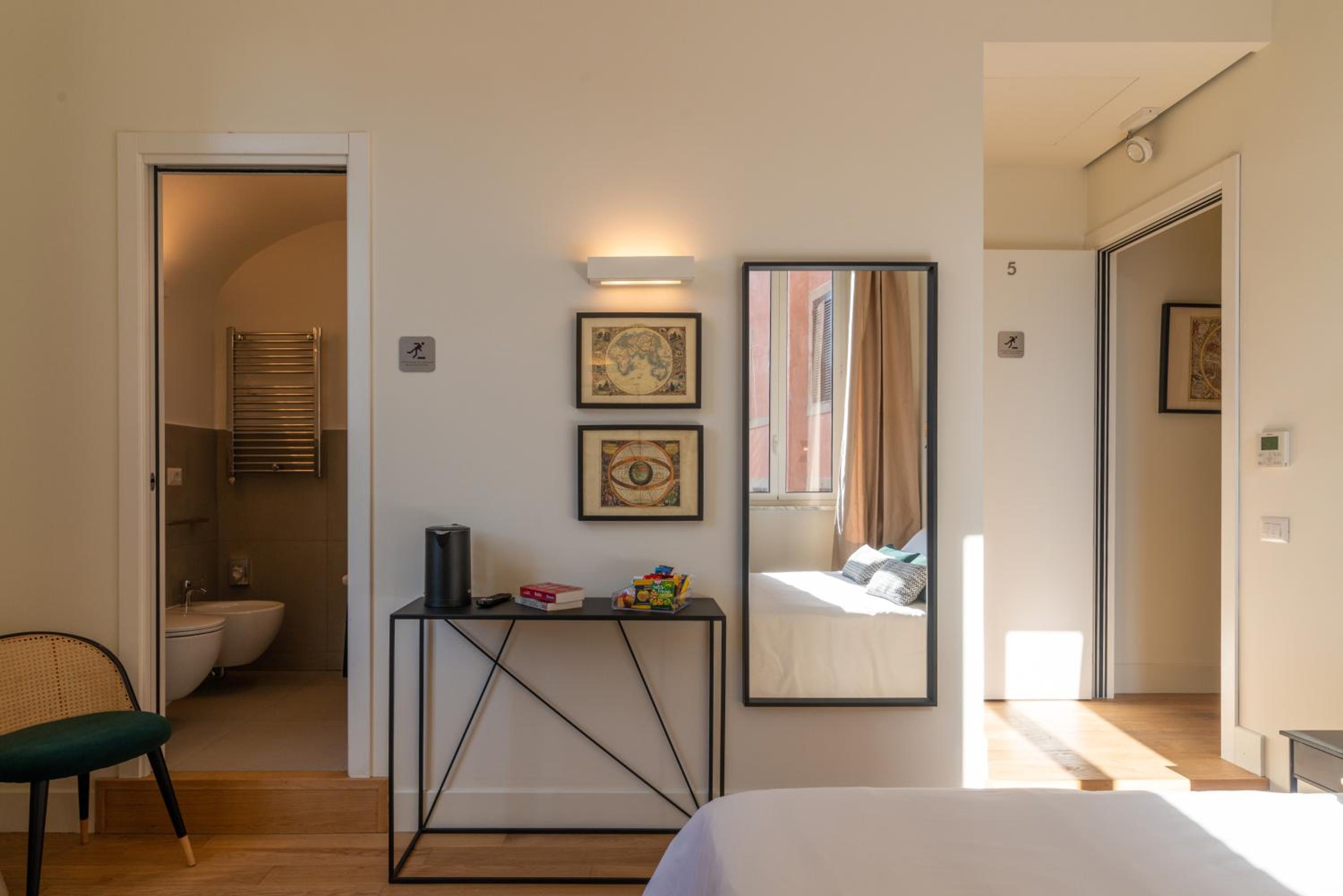 Double Room with Private Bathroom photo 3
