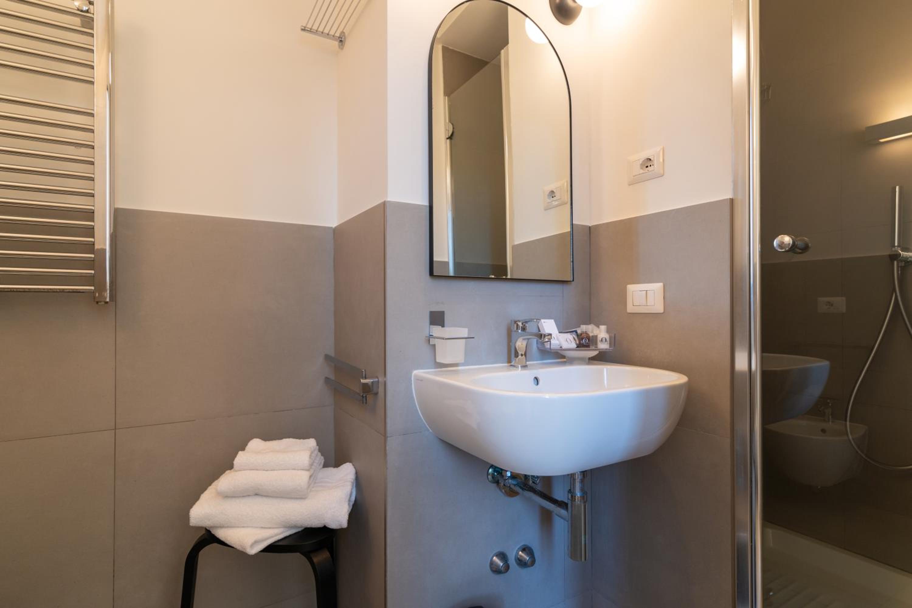Double Room with Private Bathroom photo 2