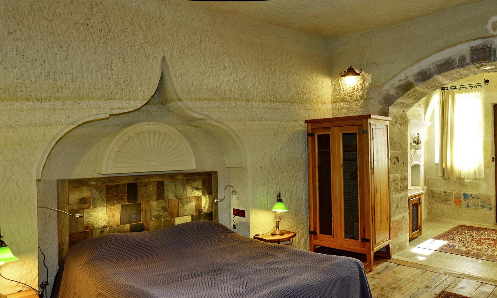 Suite with Mountain View - Photo 10