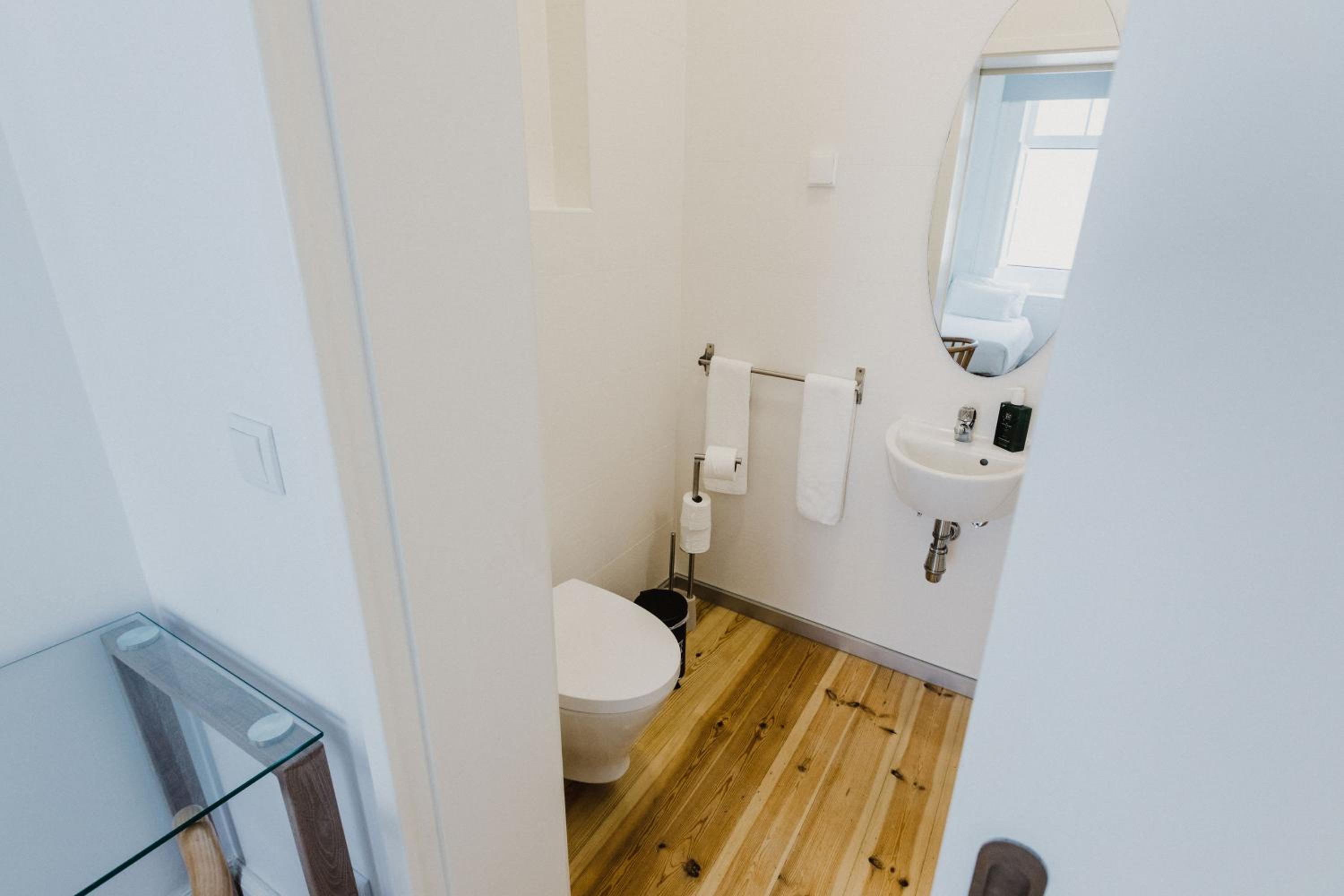 Twin Room - Photo 5