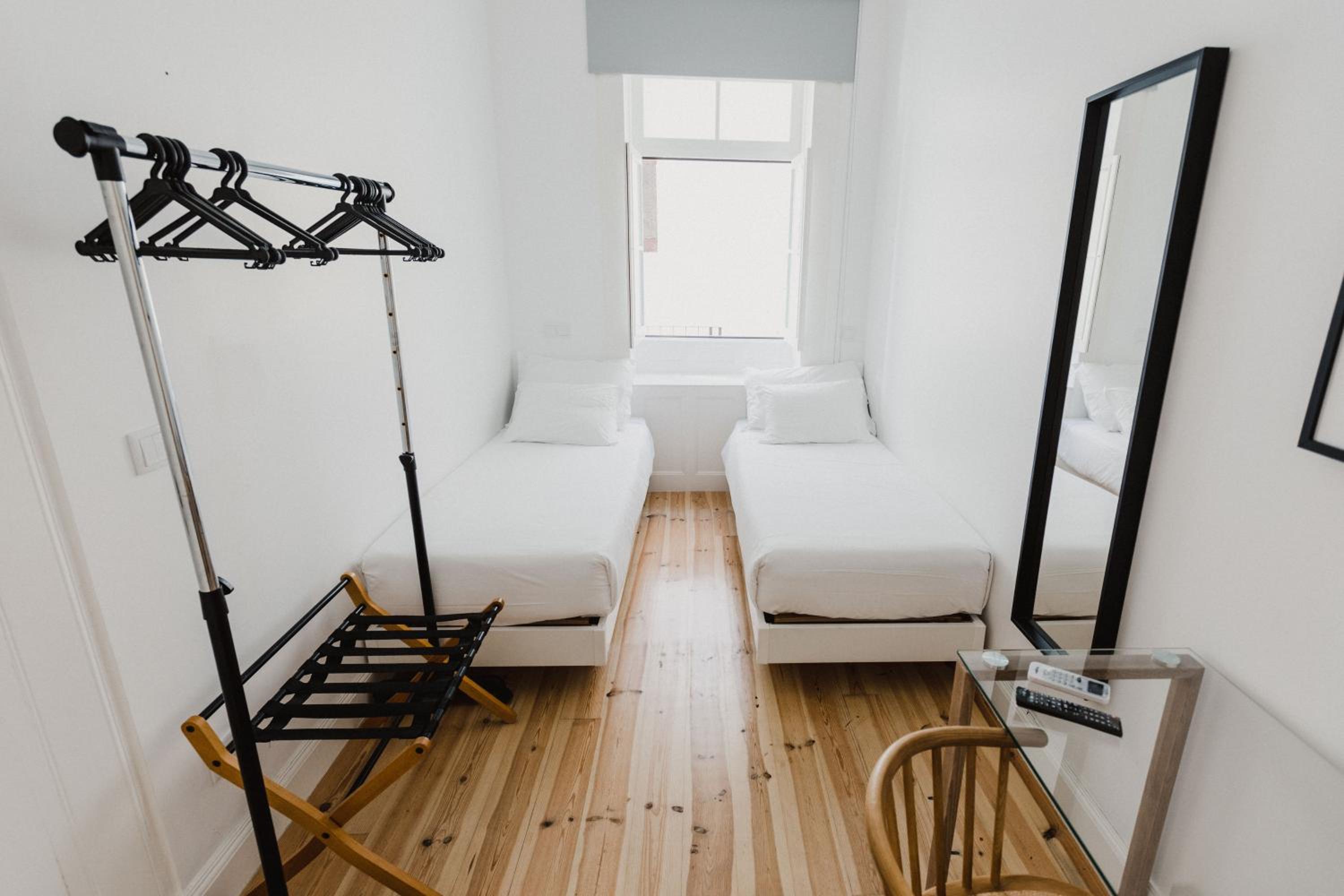 Twin Room - Photo 1