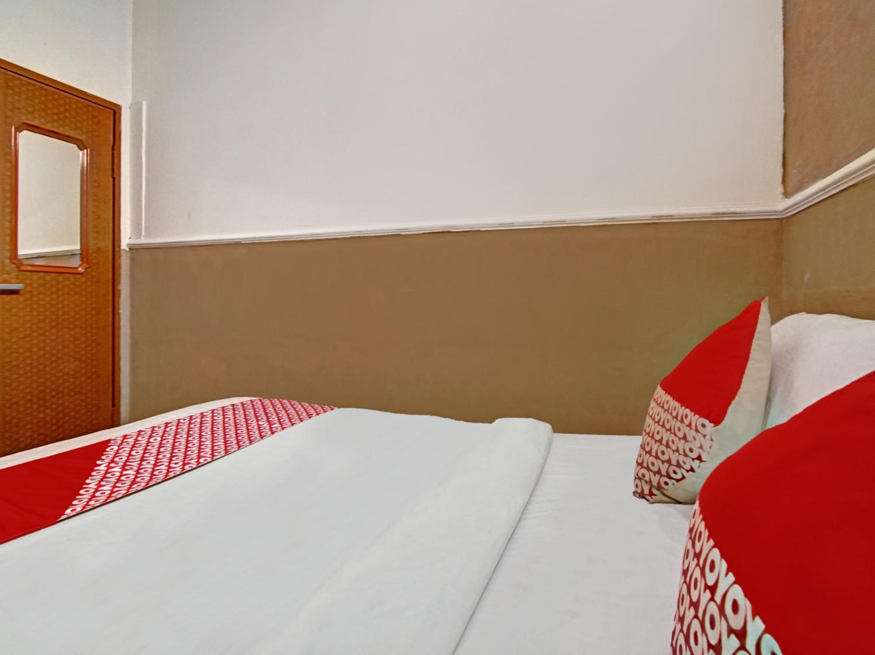 Economy Double Room photo 3