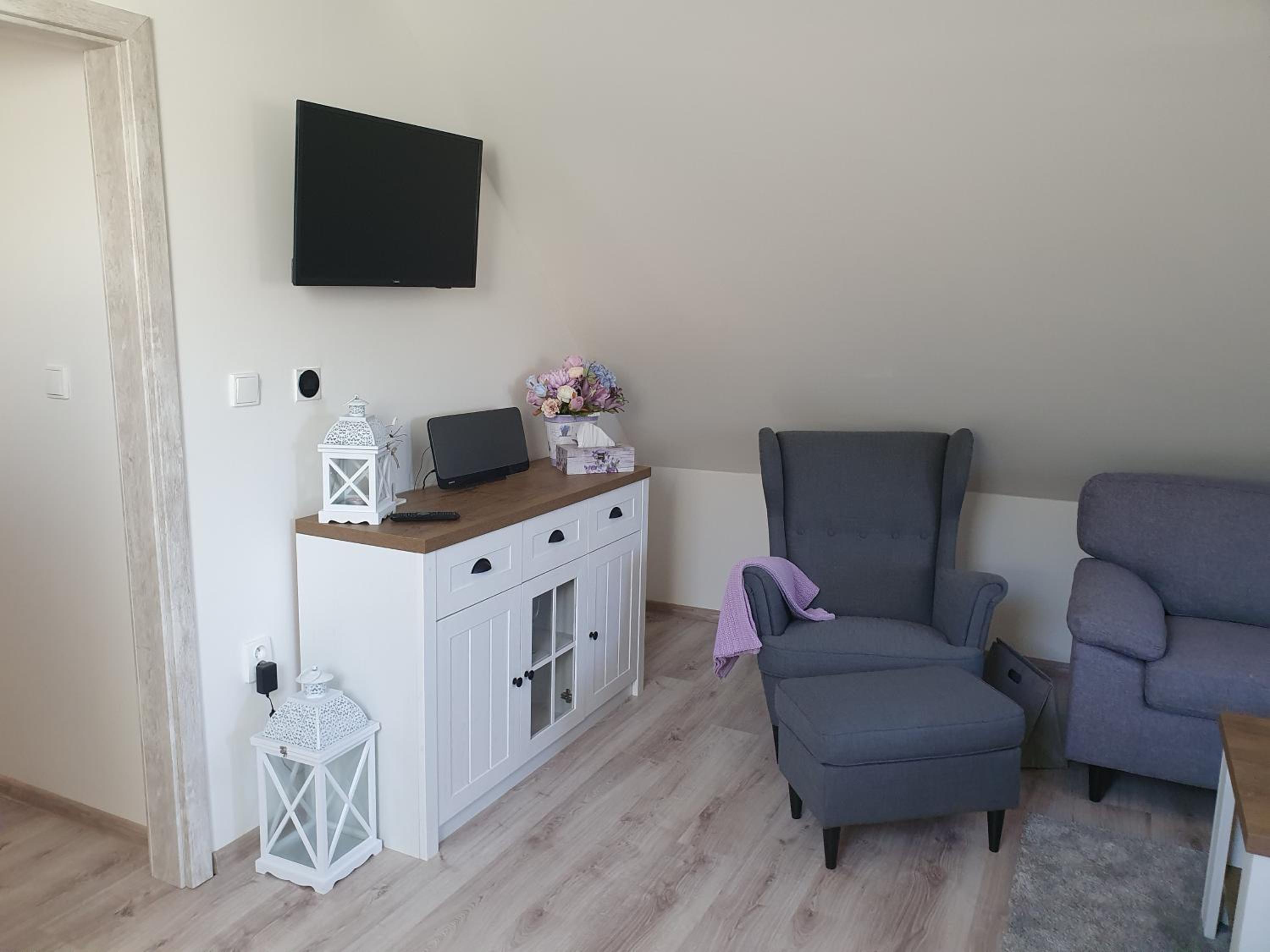 Three-Bedroom Apartment - Photo 14