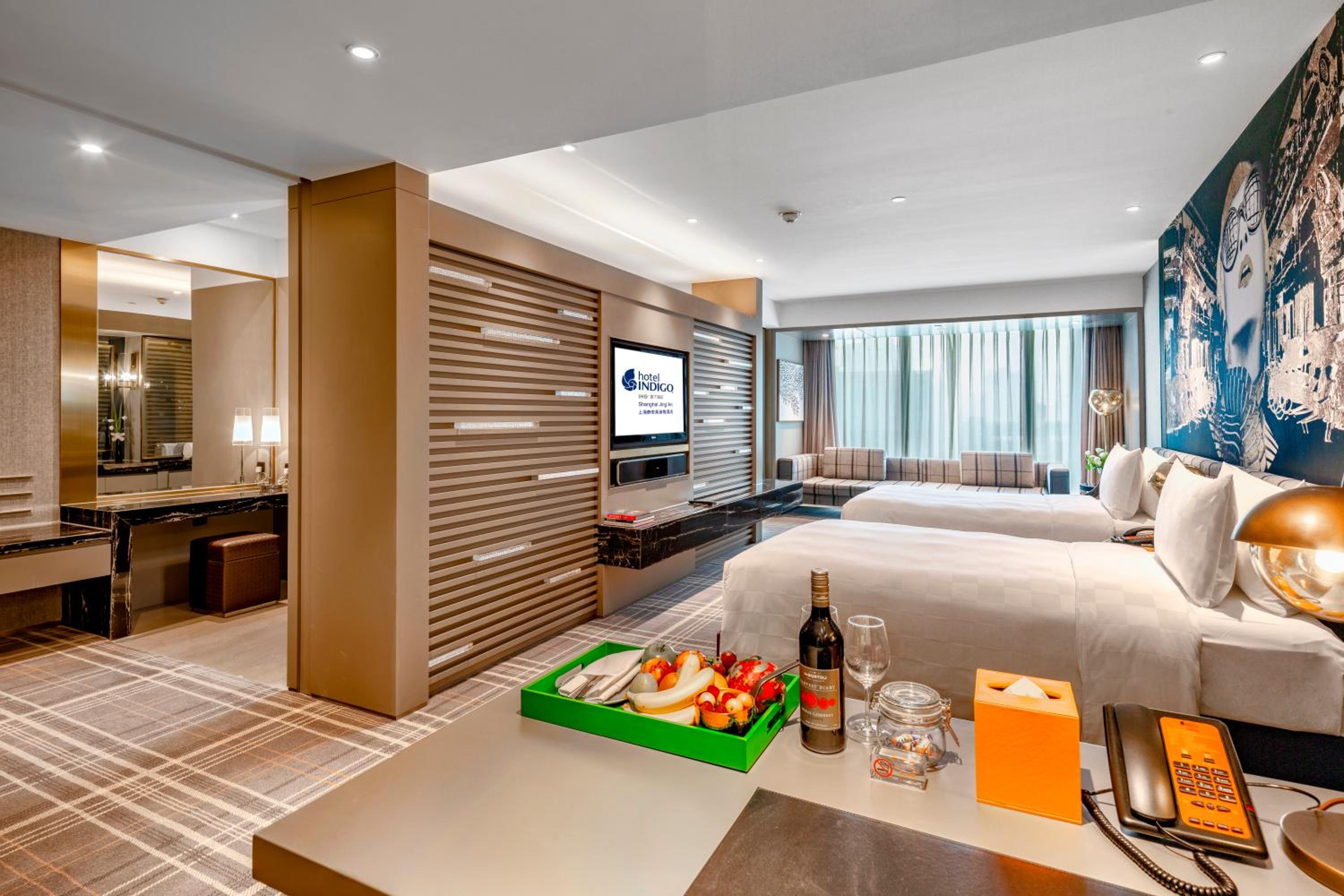 Standard Twin Room thumbnail 6