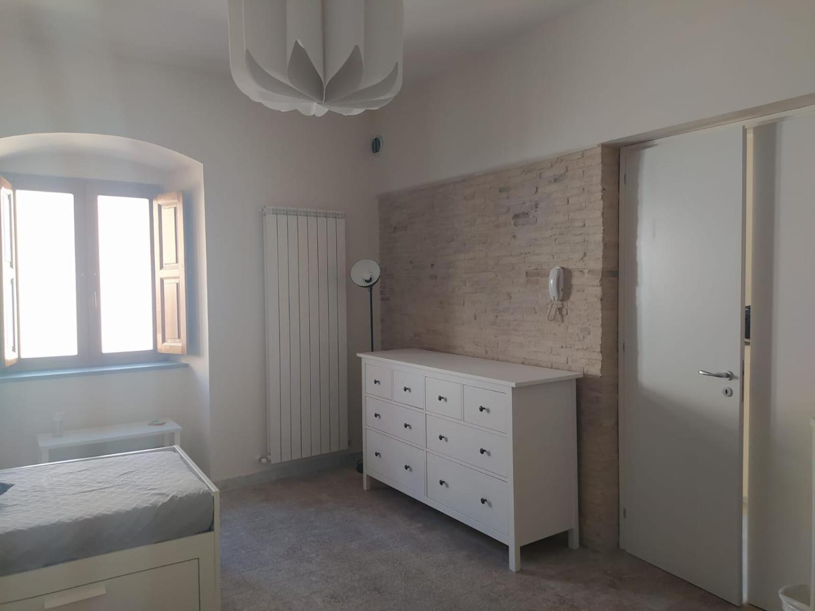 One-Bedroom Apartment - Photo 15