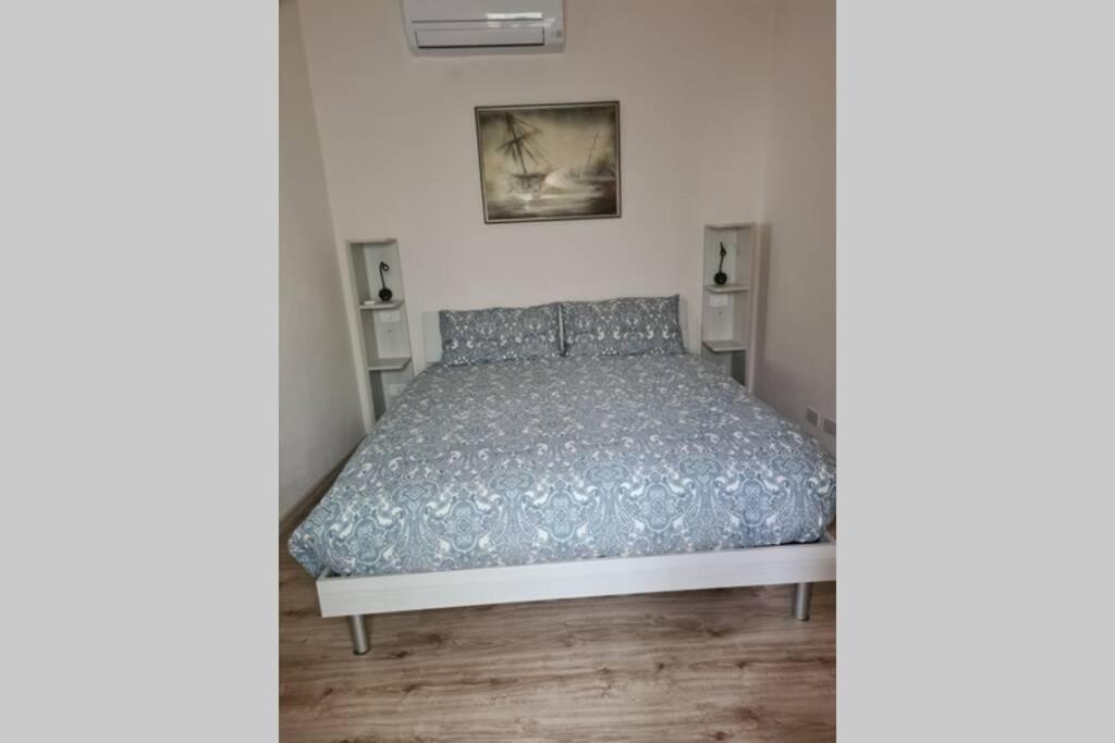 One-Bedroom Apartment - Photo 4