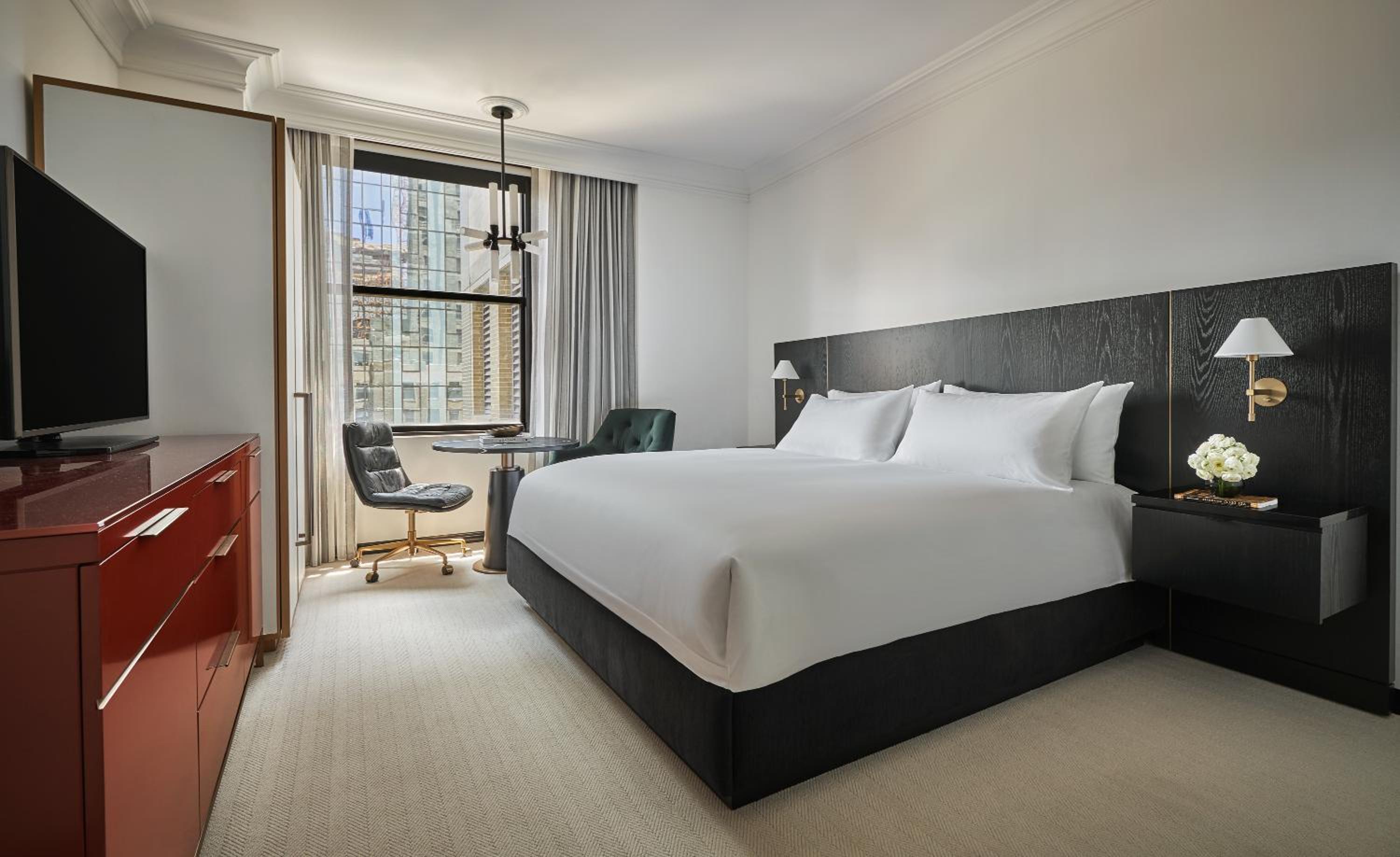 King Guestroom - Photo 6