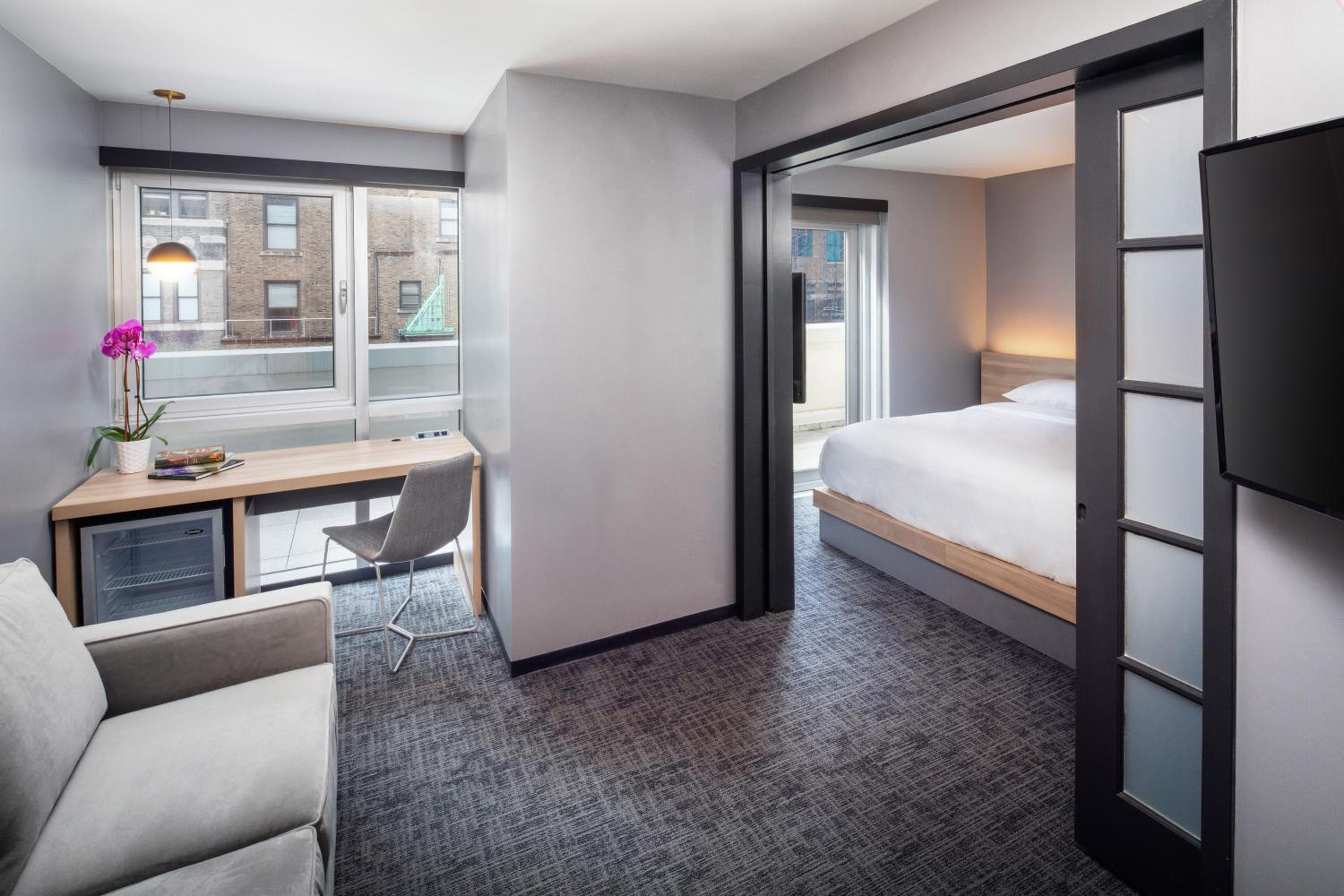 Superior Suite with Balcony photo 1