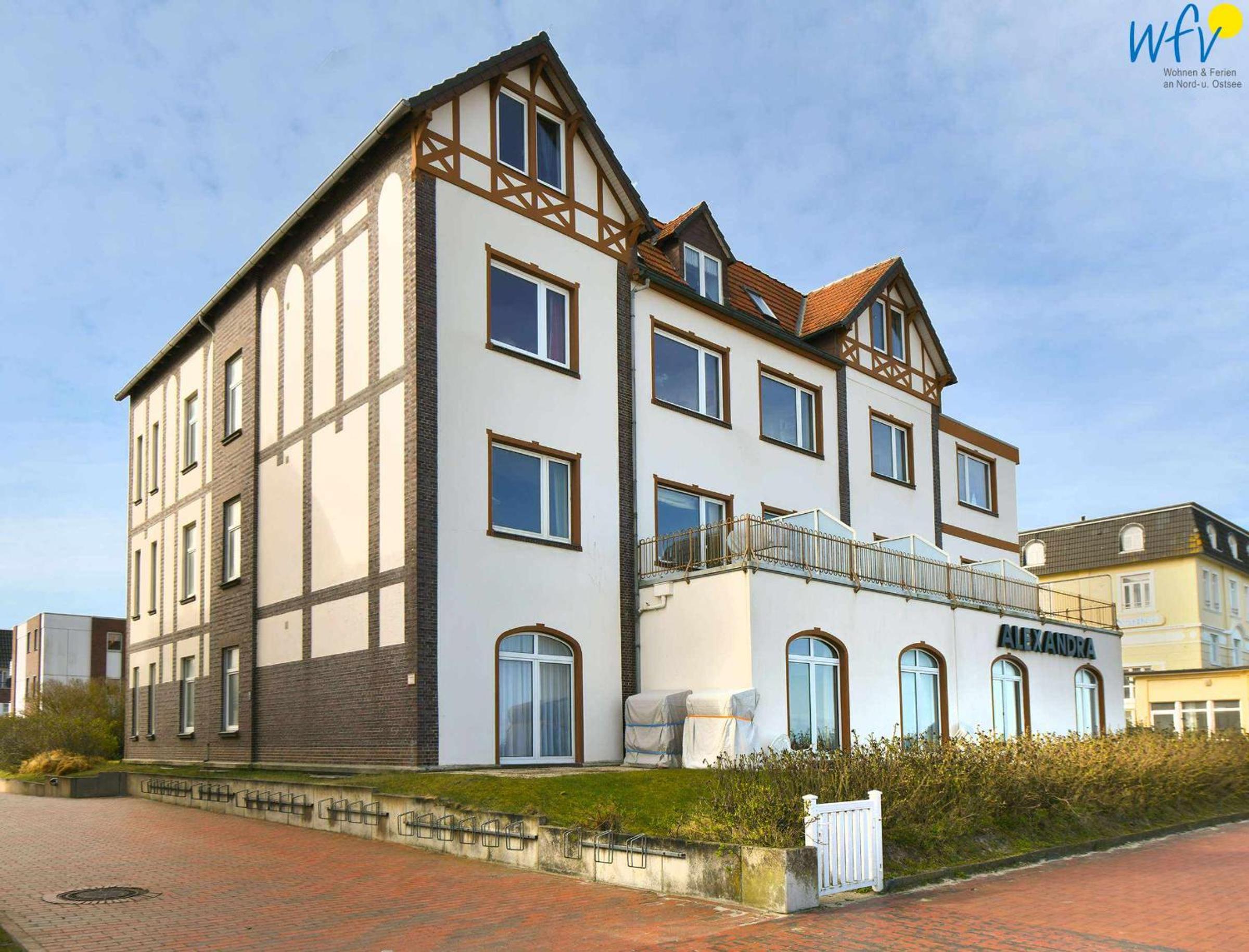 Apartment with Sea View photo 2