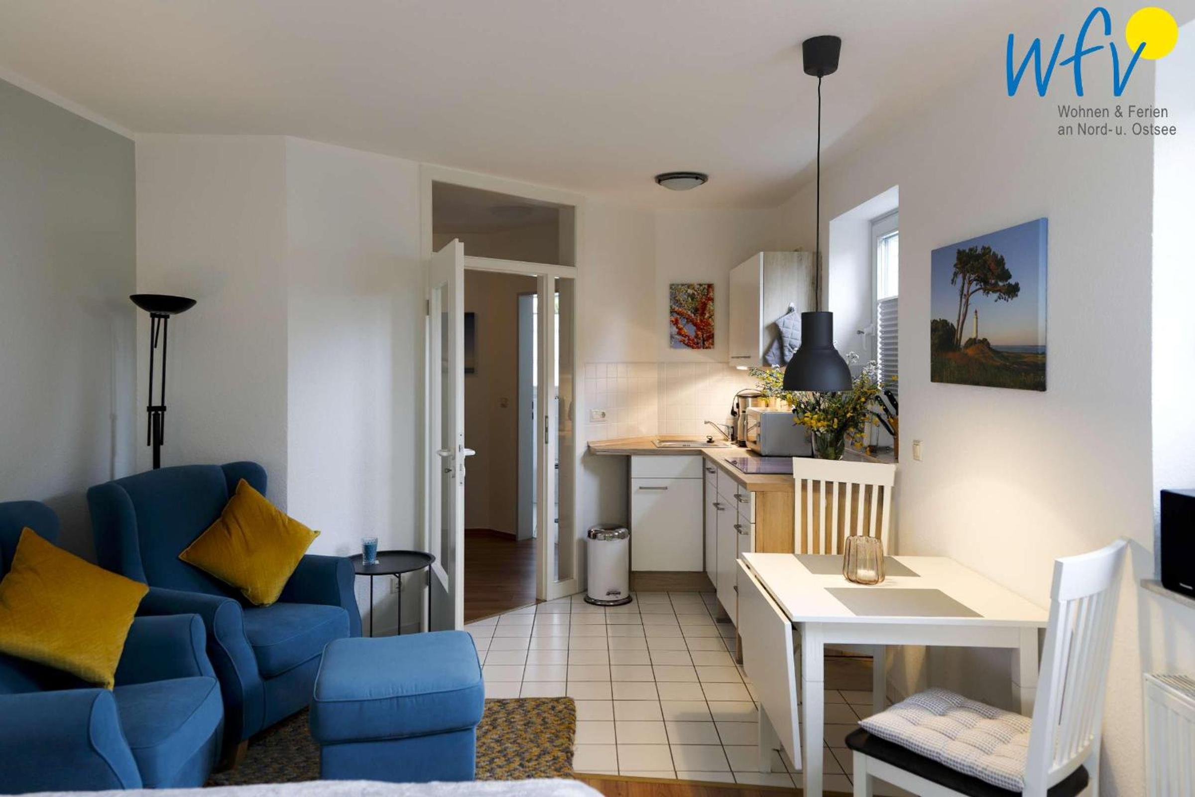 Apartment with Terrace photo 2