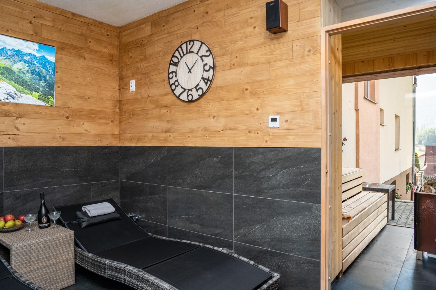 Triple Room with Private Bathroom - Photo 10