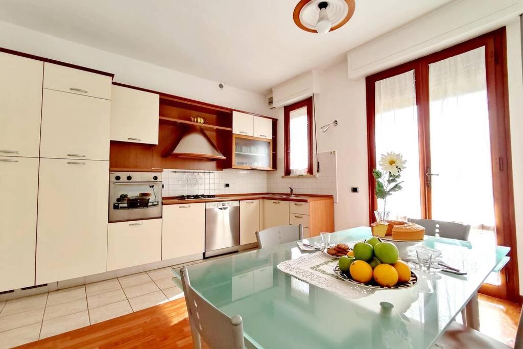 Three-Bedroom Apartment - Photo 4