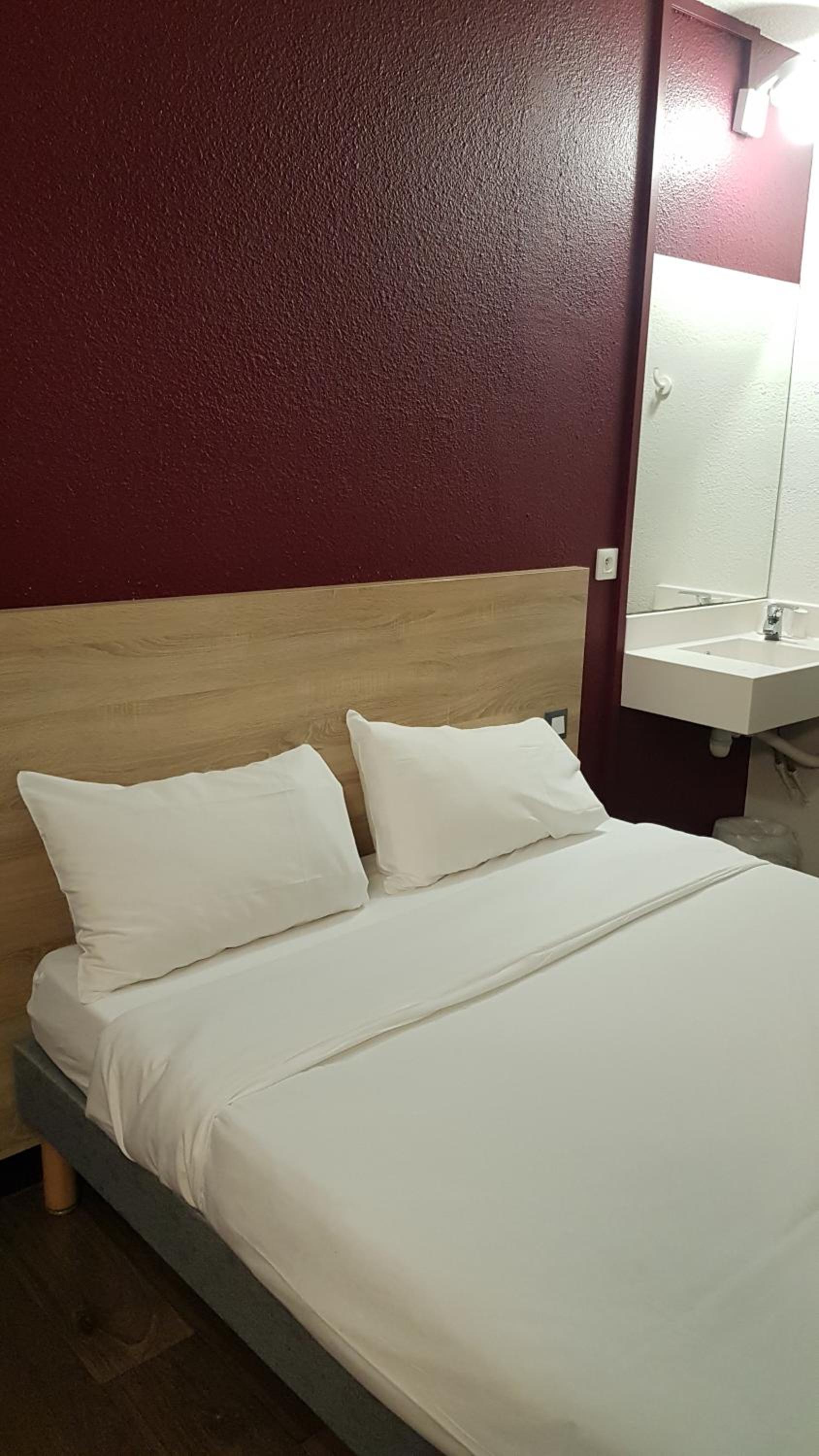 Tandem Room