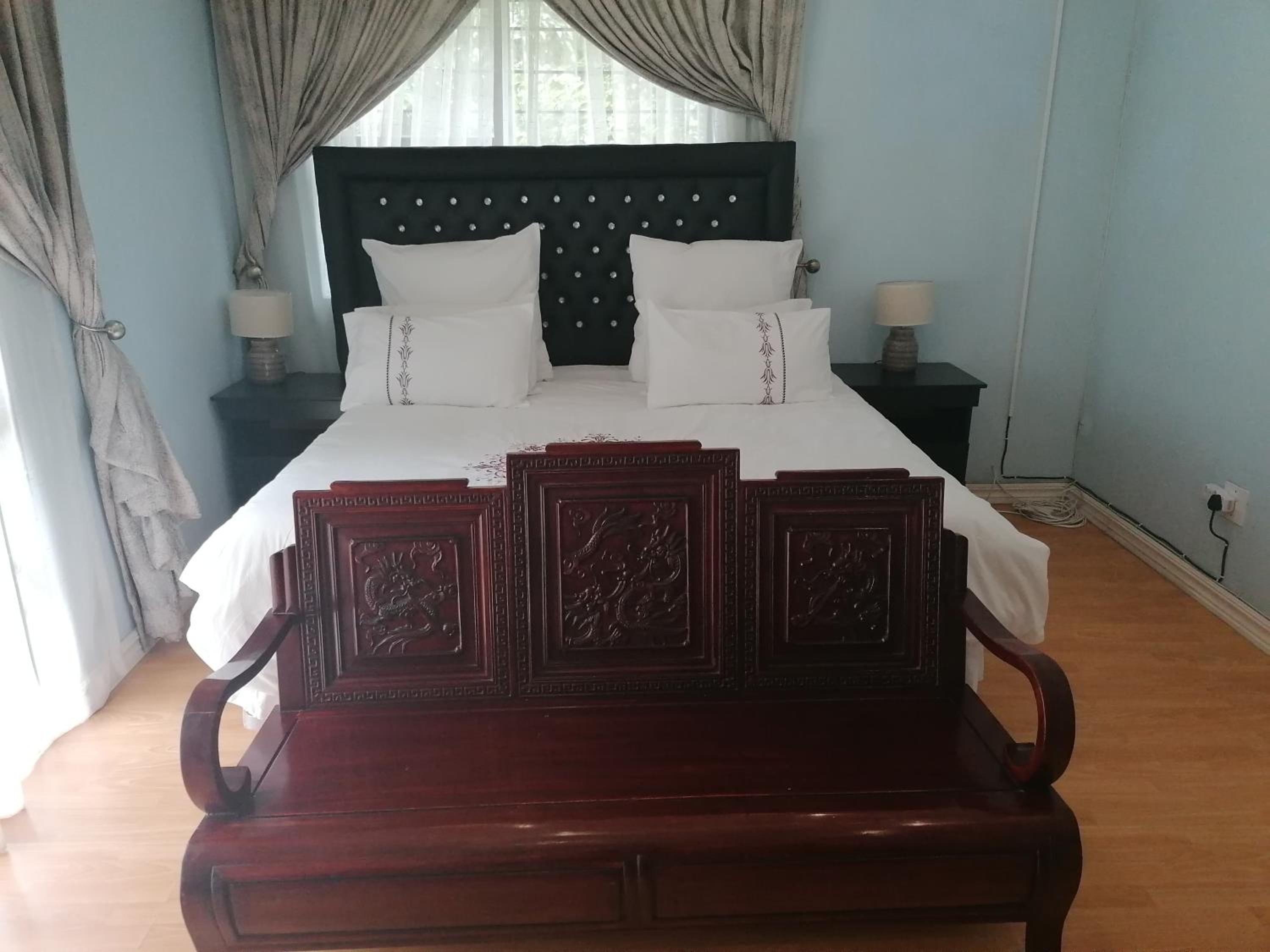 Three-Bedroom Villa - Photo 22