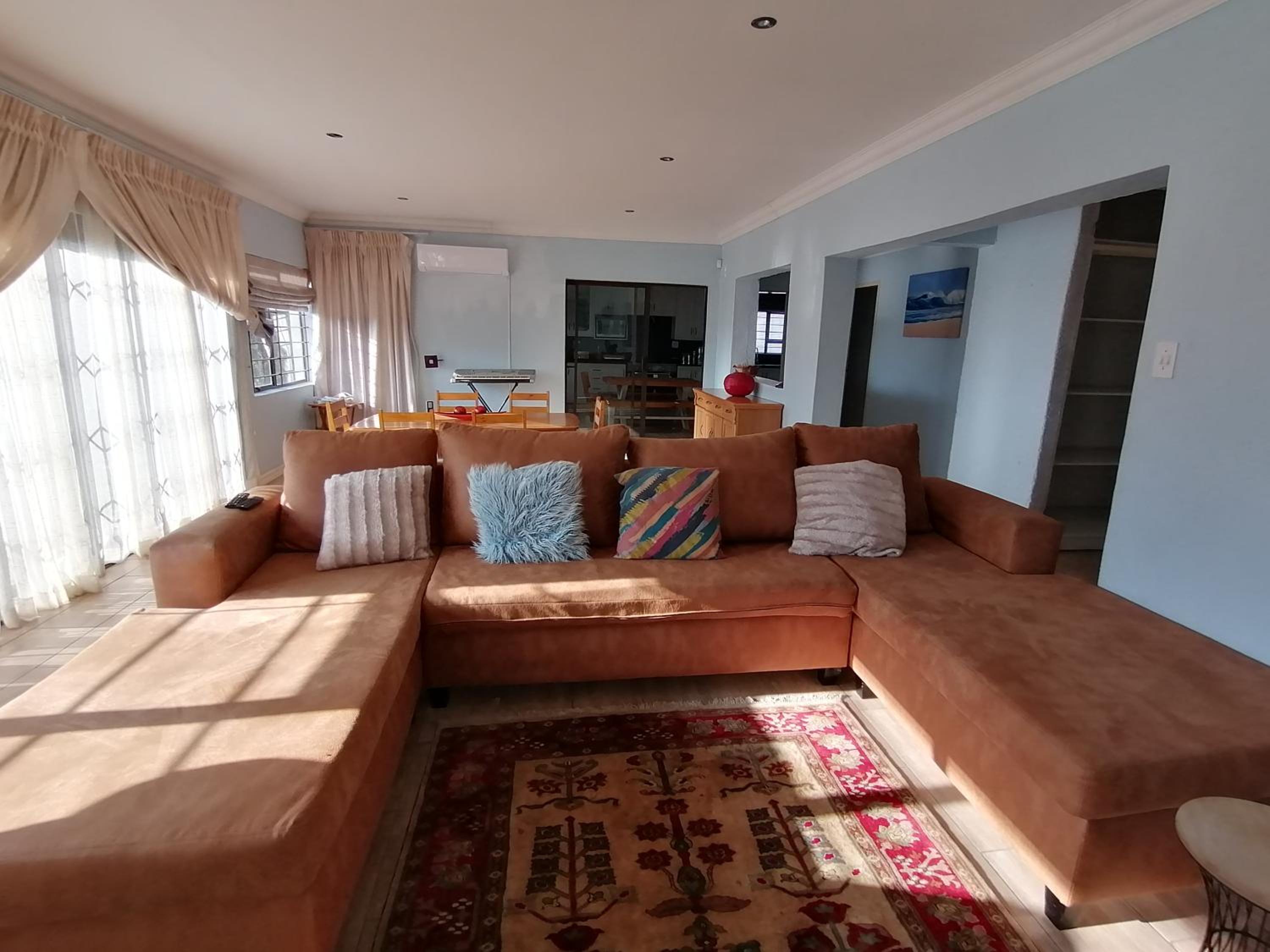 Three-Bedroom Villa - Photo 14