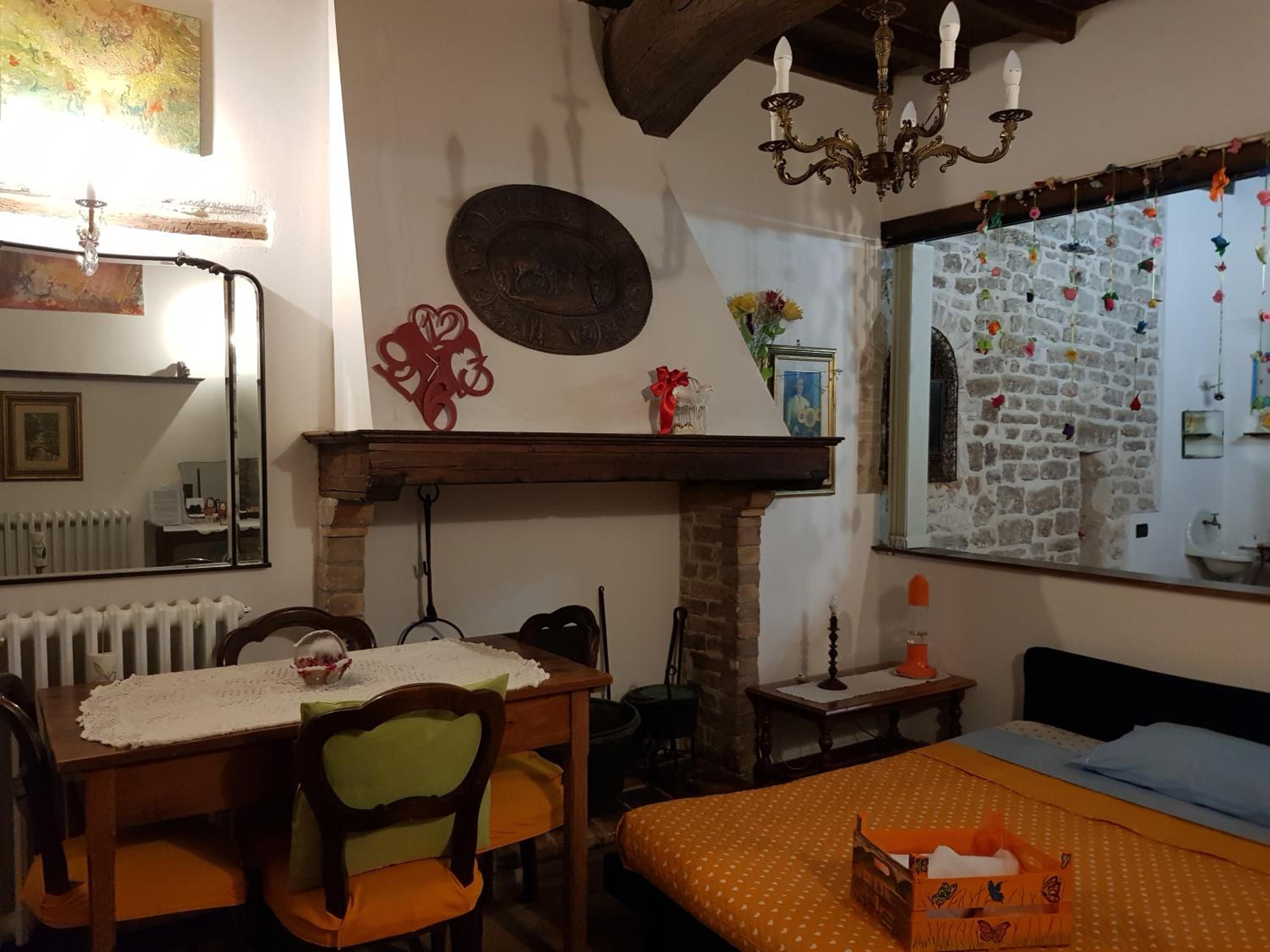 One-Bedroom Apartment - Photo 24