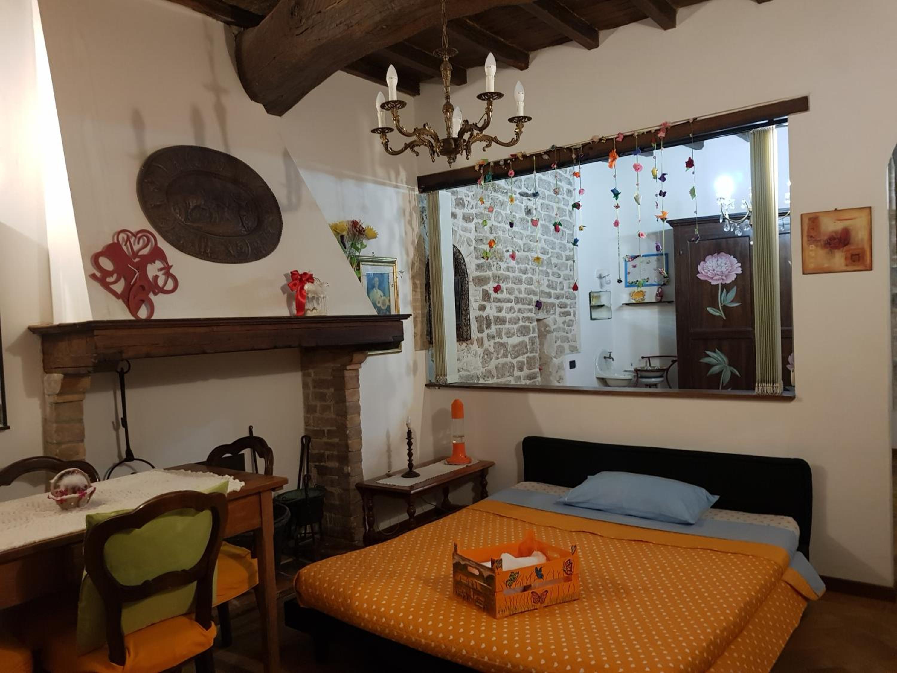 One-Bedroom Apartment - Photo 3
