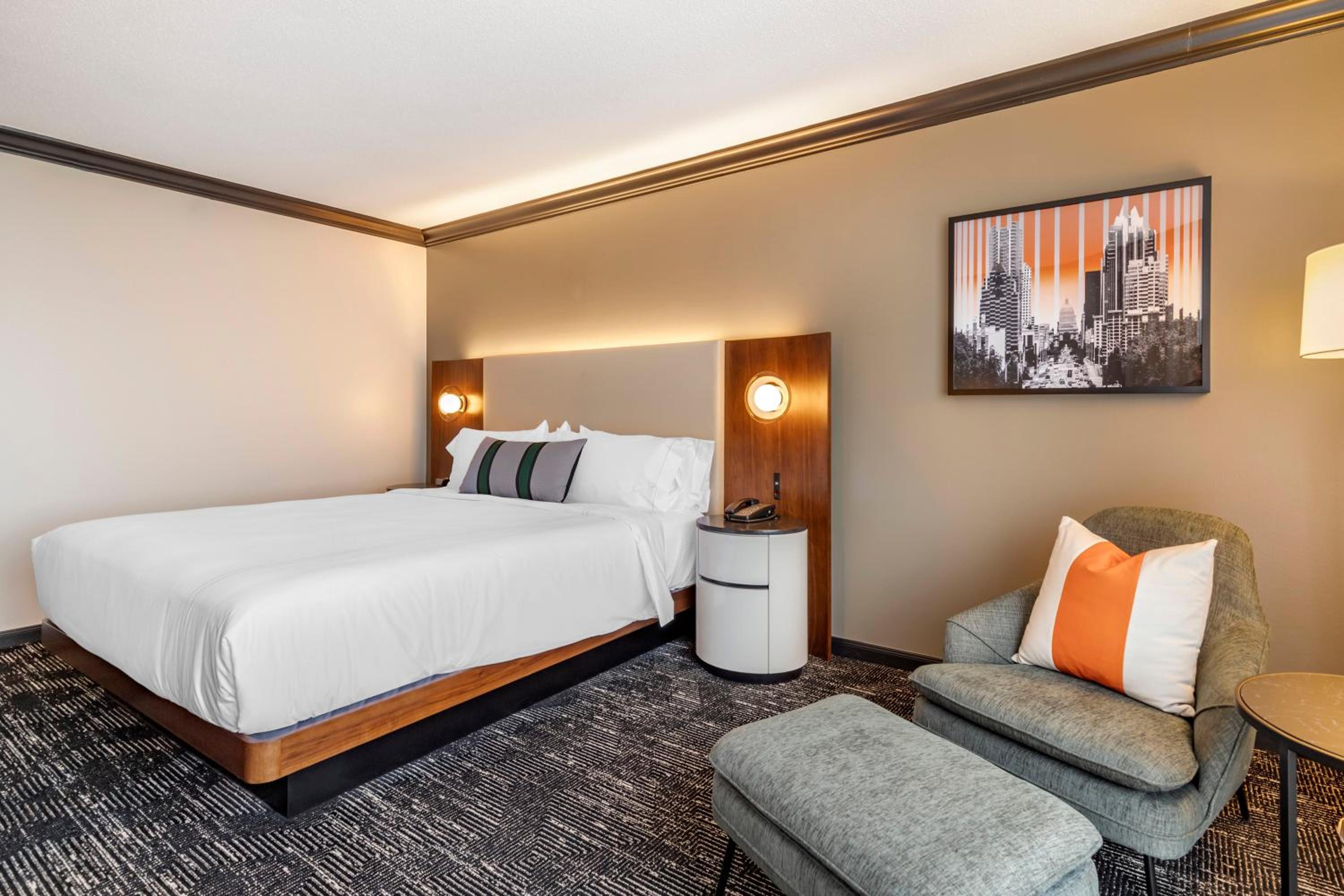 Deluxe King Room - Photo 2