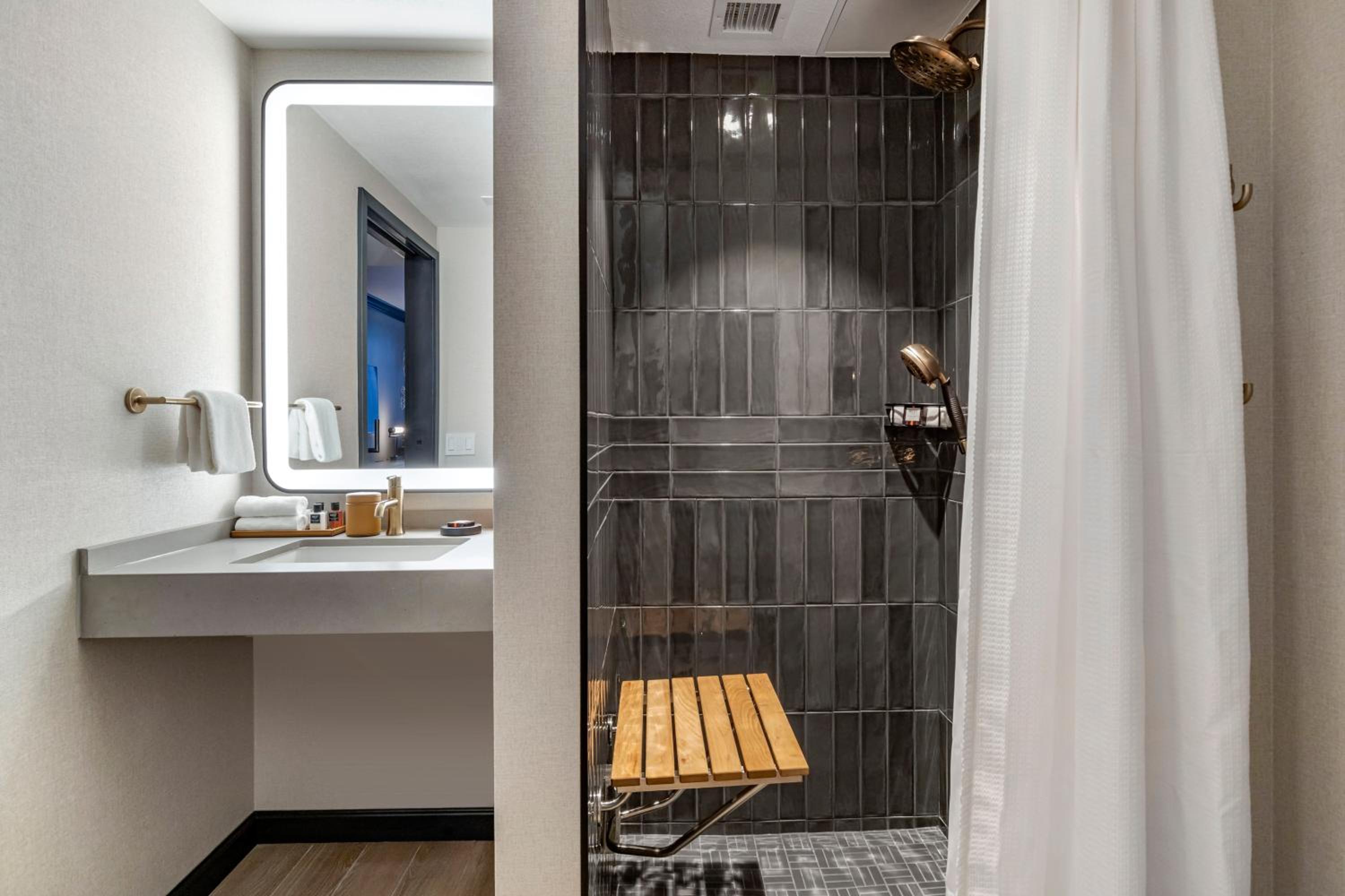 Accessible Premier with Roll in Shower and 2 Queen Beds thumbnail 5