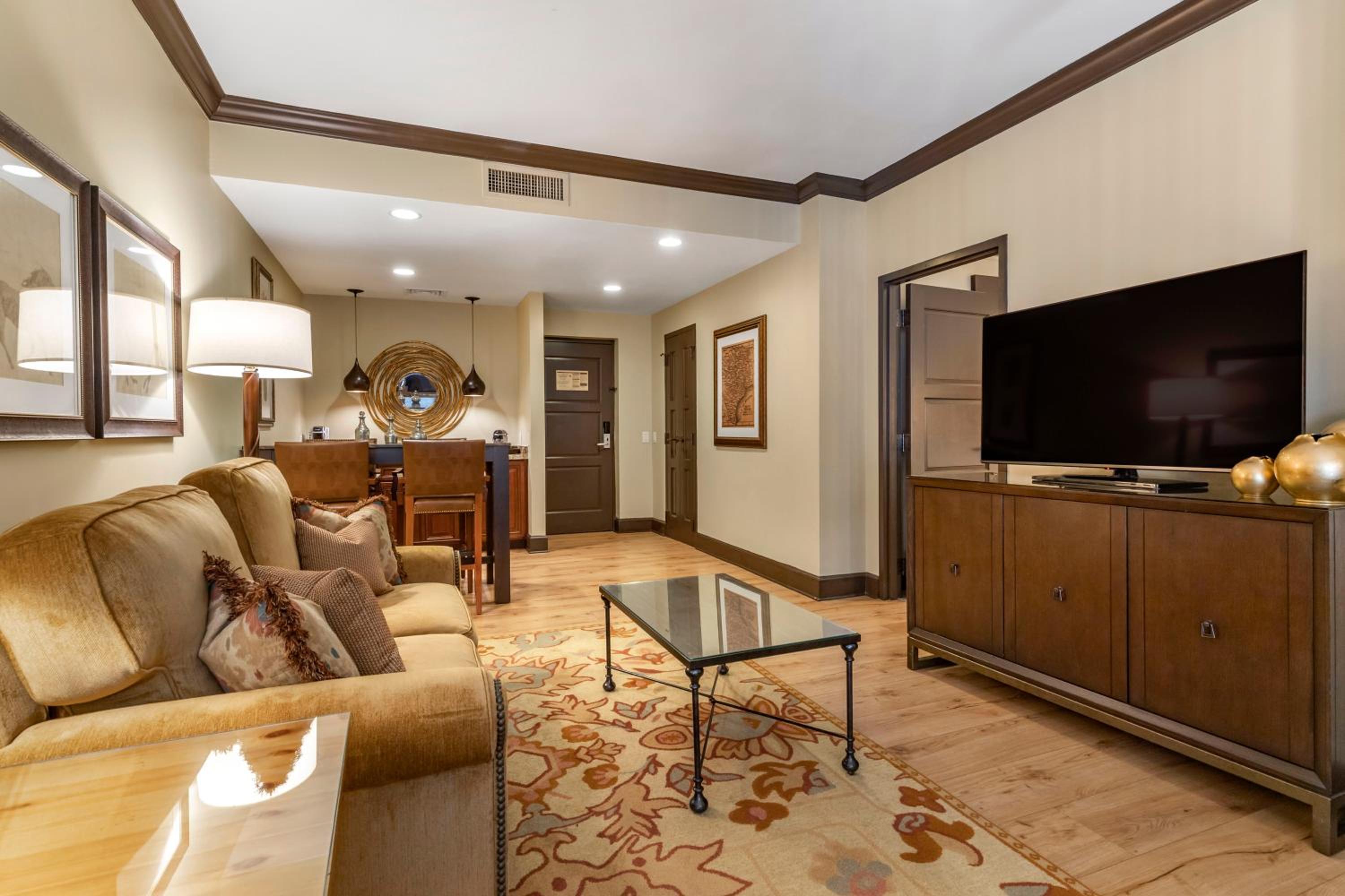 Get Fit One Bedroom Suite - 1 King Bed - Photo 3