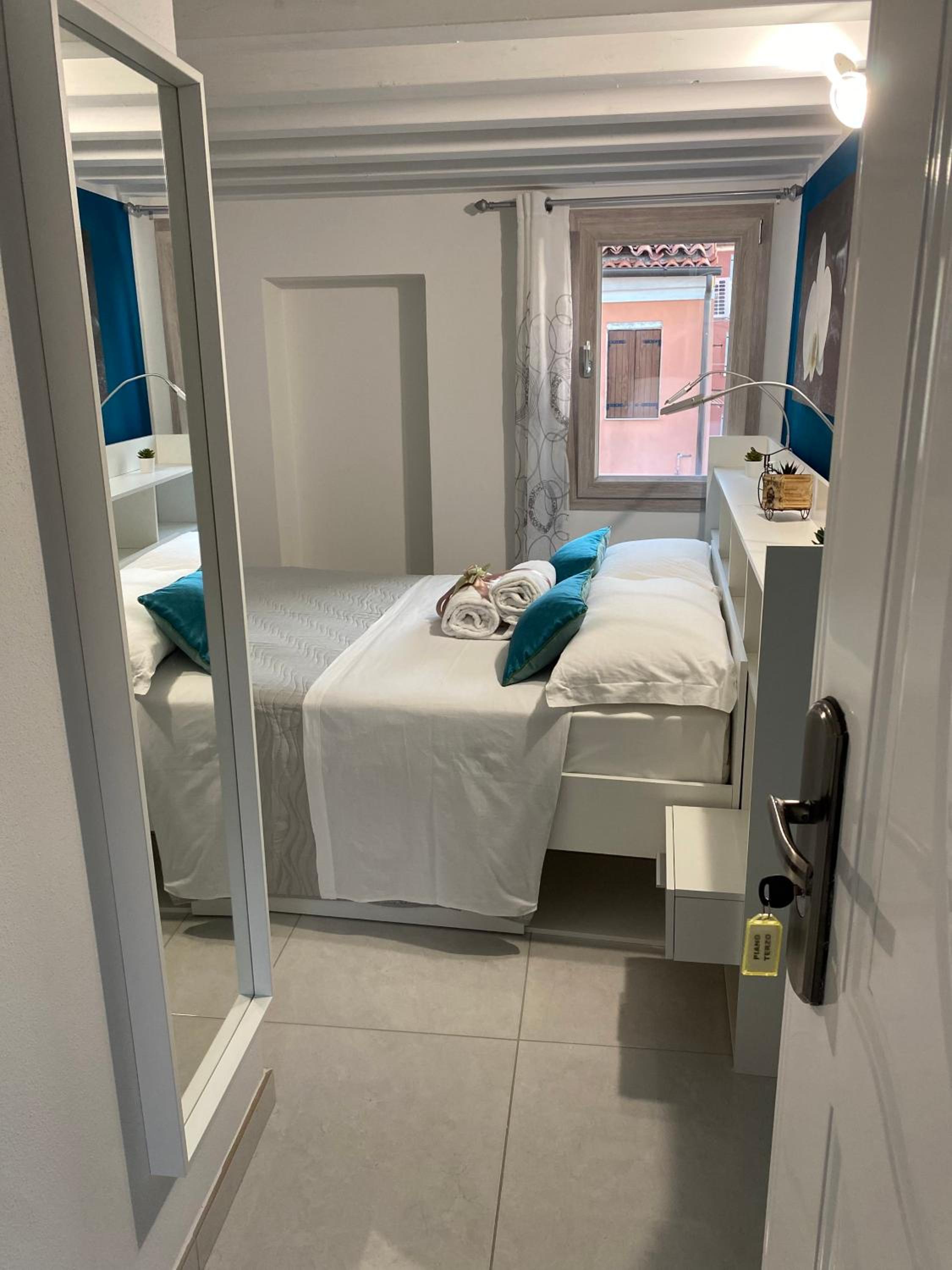 Standard Double Room - Photo 2