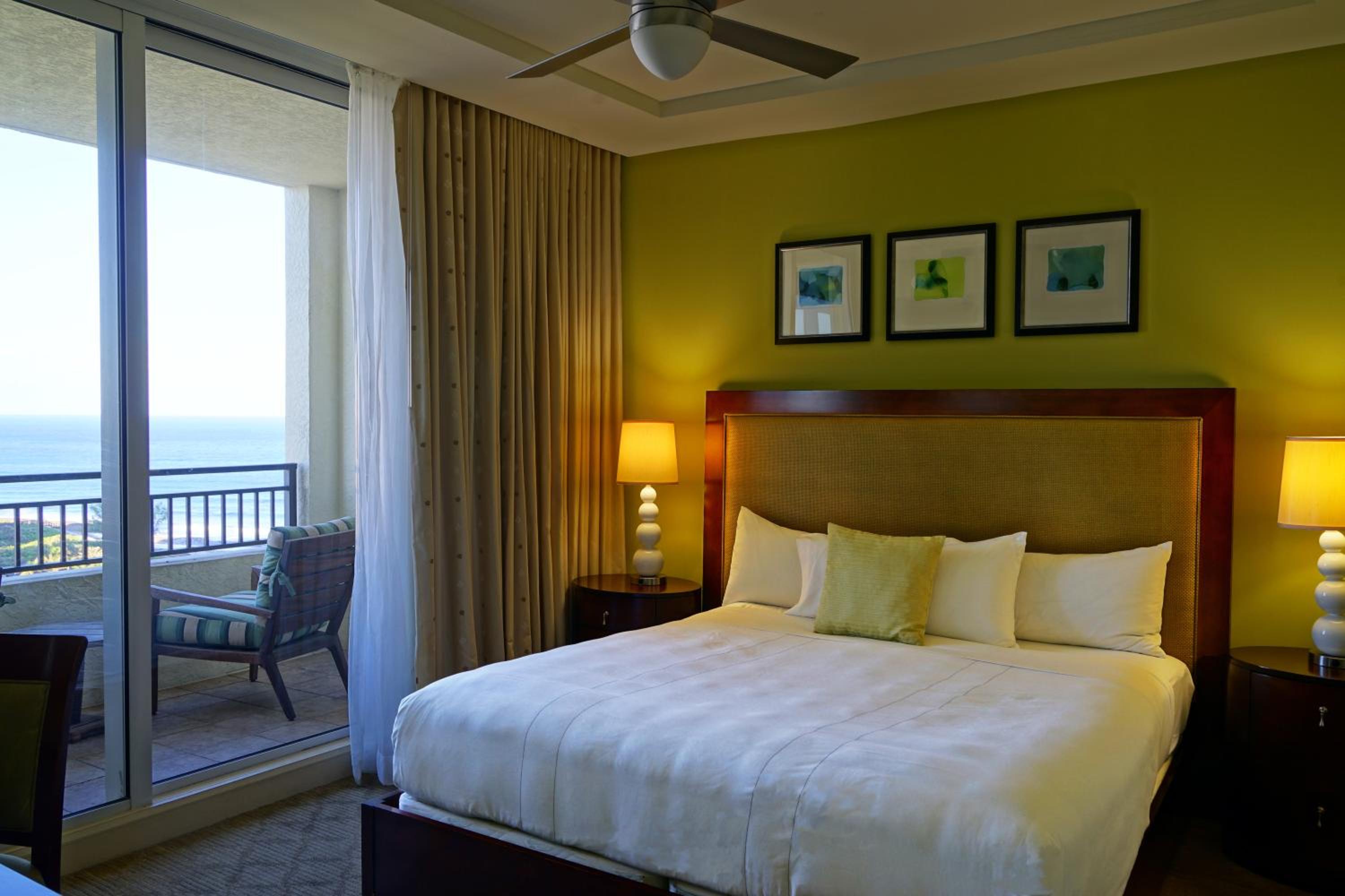 One Bedroom Suite, With Ocean View, Balcony photo 1